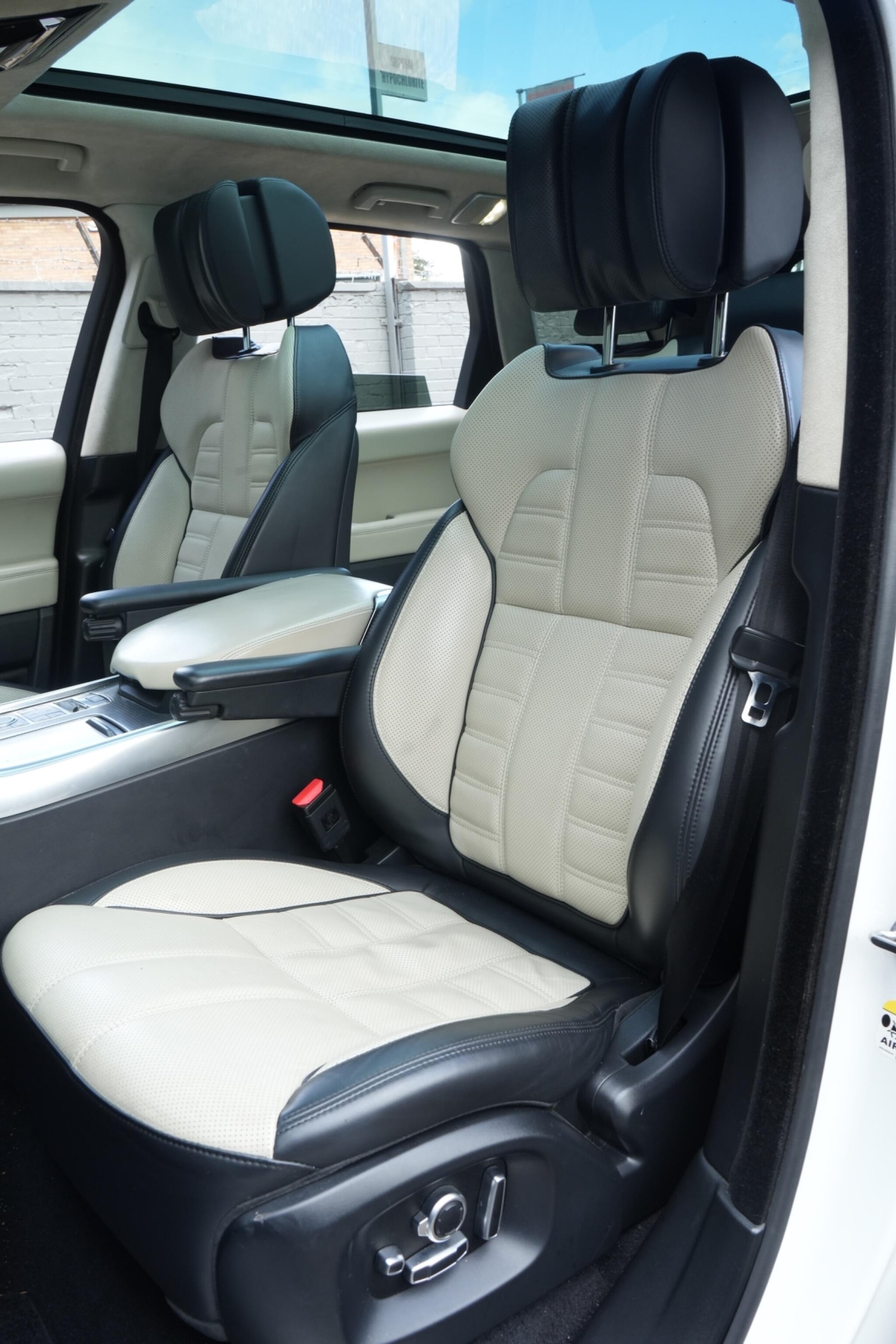 Used Land Rover Range Rover Sport 2015 for sale - 76377998: Photo 39