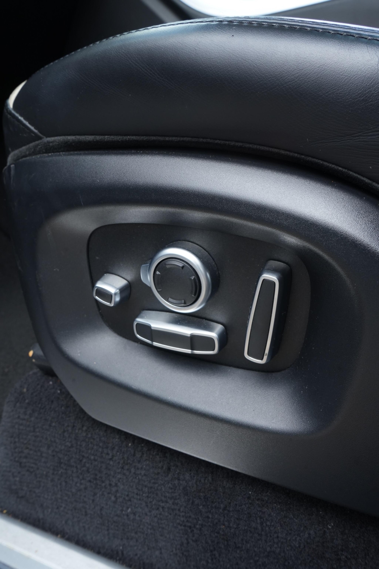 Used Land Rover Range Rover Sport 2015 for sale - 76377998: Photo 40