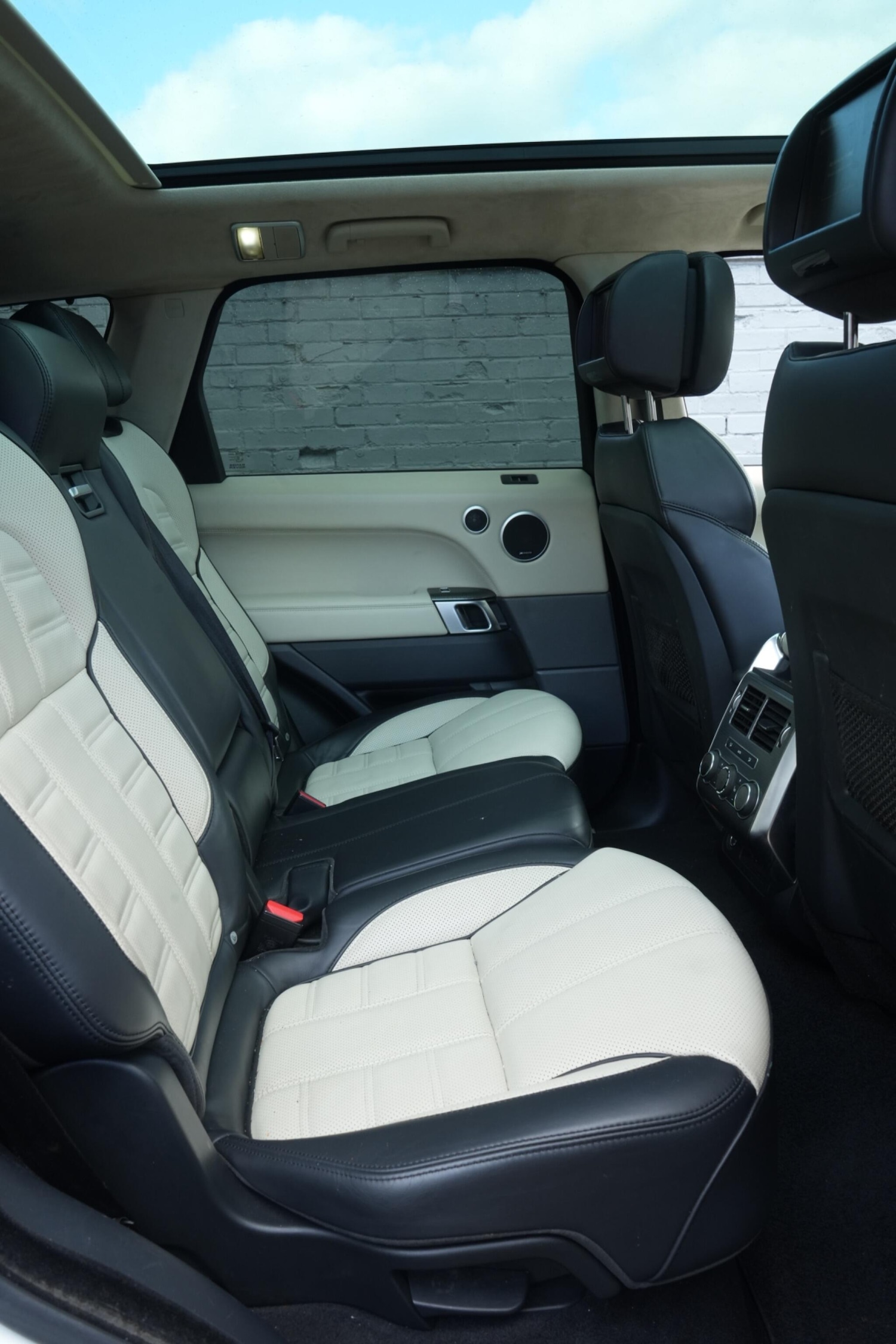 Used Land Rover Range Rover Sport 2015 for sale - 76377998: Photo 43