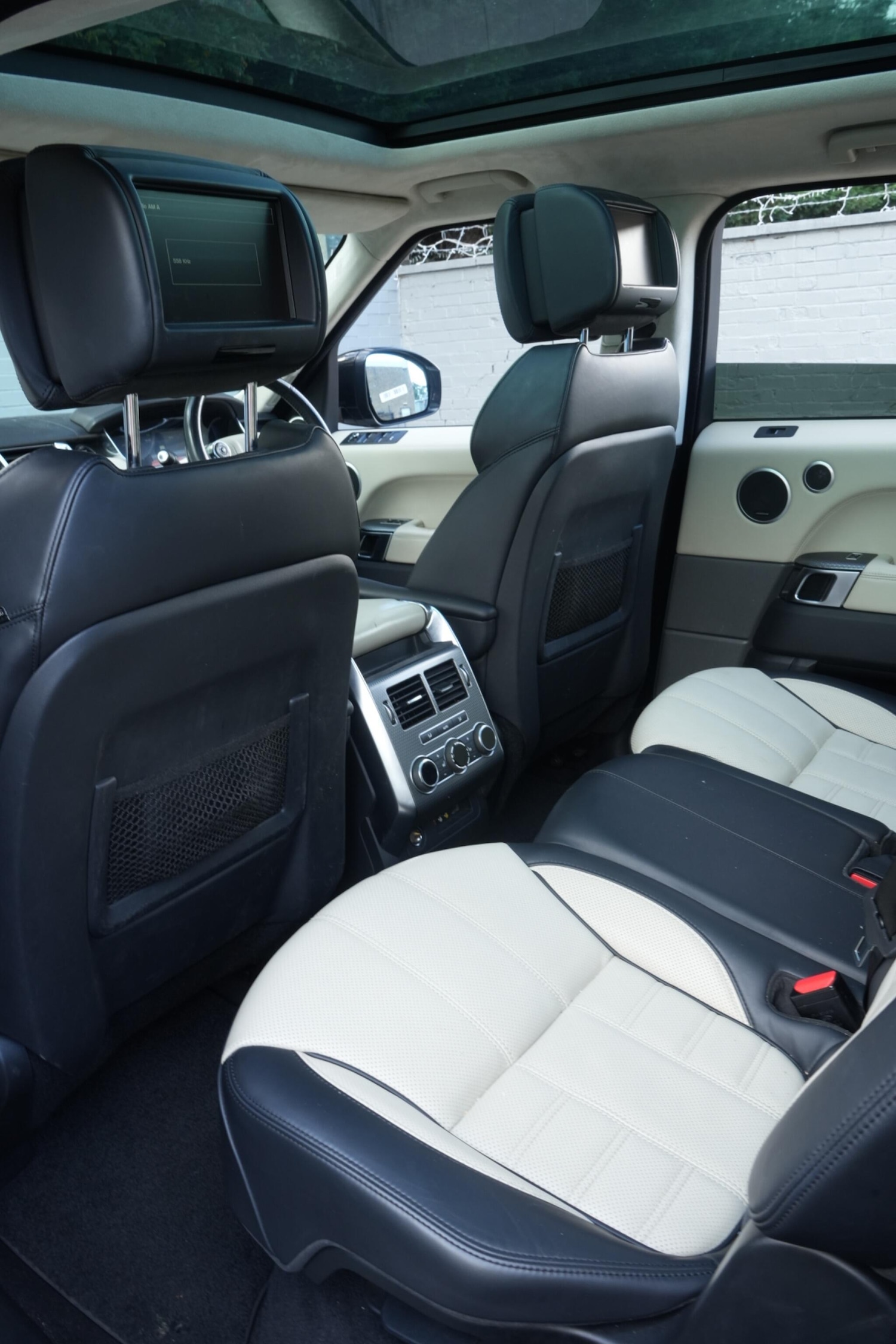 Used Land Rover Range Rover Sport 2015 for sale - 76377998: Photo 44