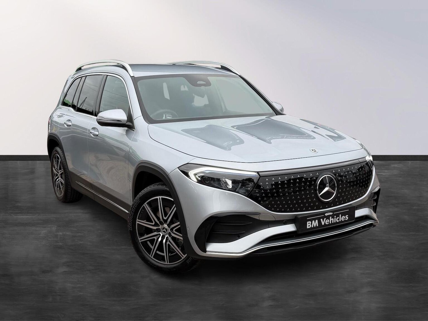 Used Mercedes-Benz EQB 2024 for sale - 76670837: Photo 1