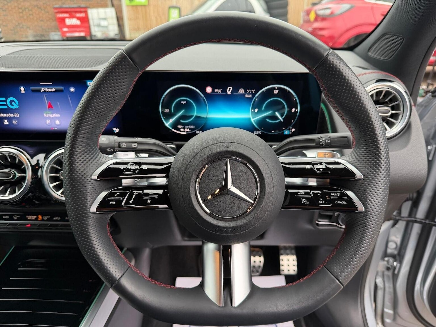 Used Mercedes-Benz EQB 2024 for sale - 76670837: Photo 16