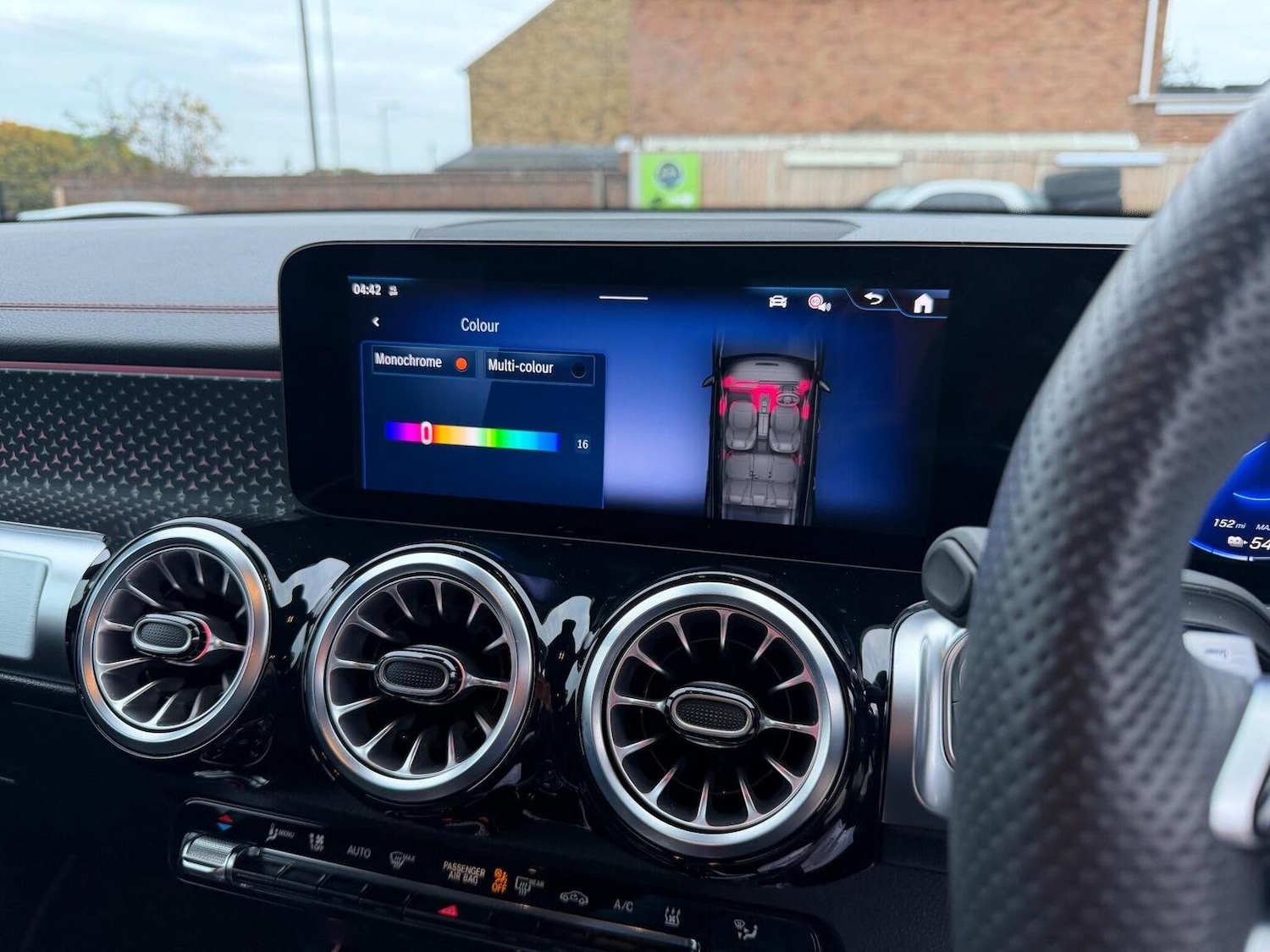 Used Mercedes-Benz EQB 2024 for sale - 76670837: Photo 27