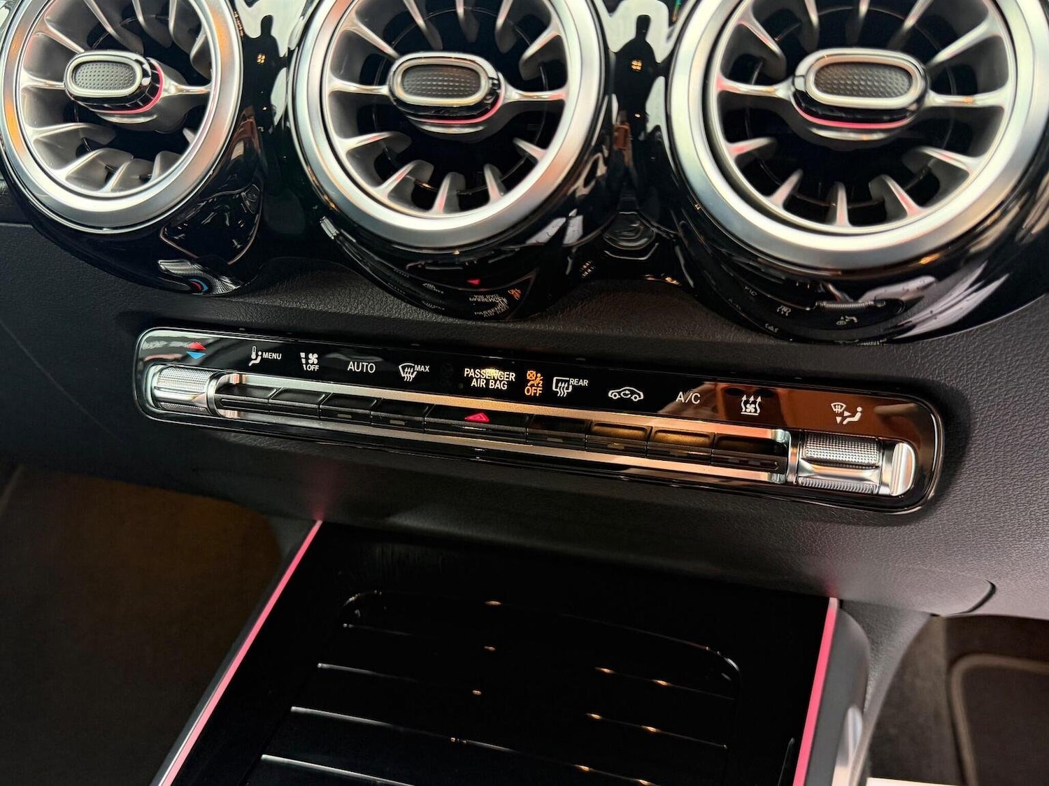 Used Mercedes-Benz EQB 2024 for sale - 76670837: Photo 28