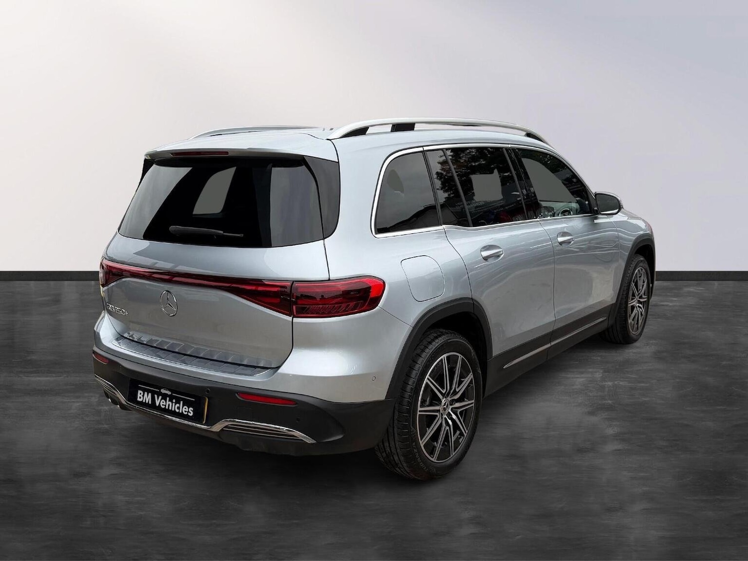 Used Mercedes-Benz EQB 2024 for sale - 76670837: Photo 8