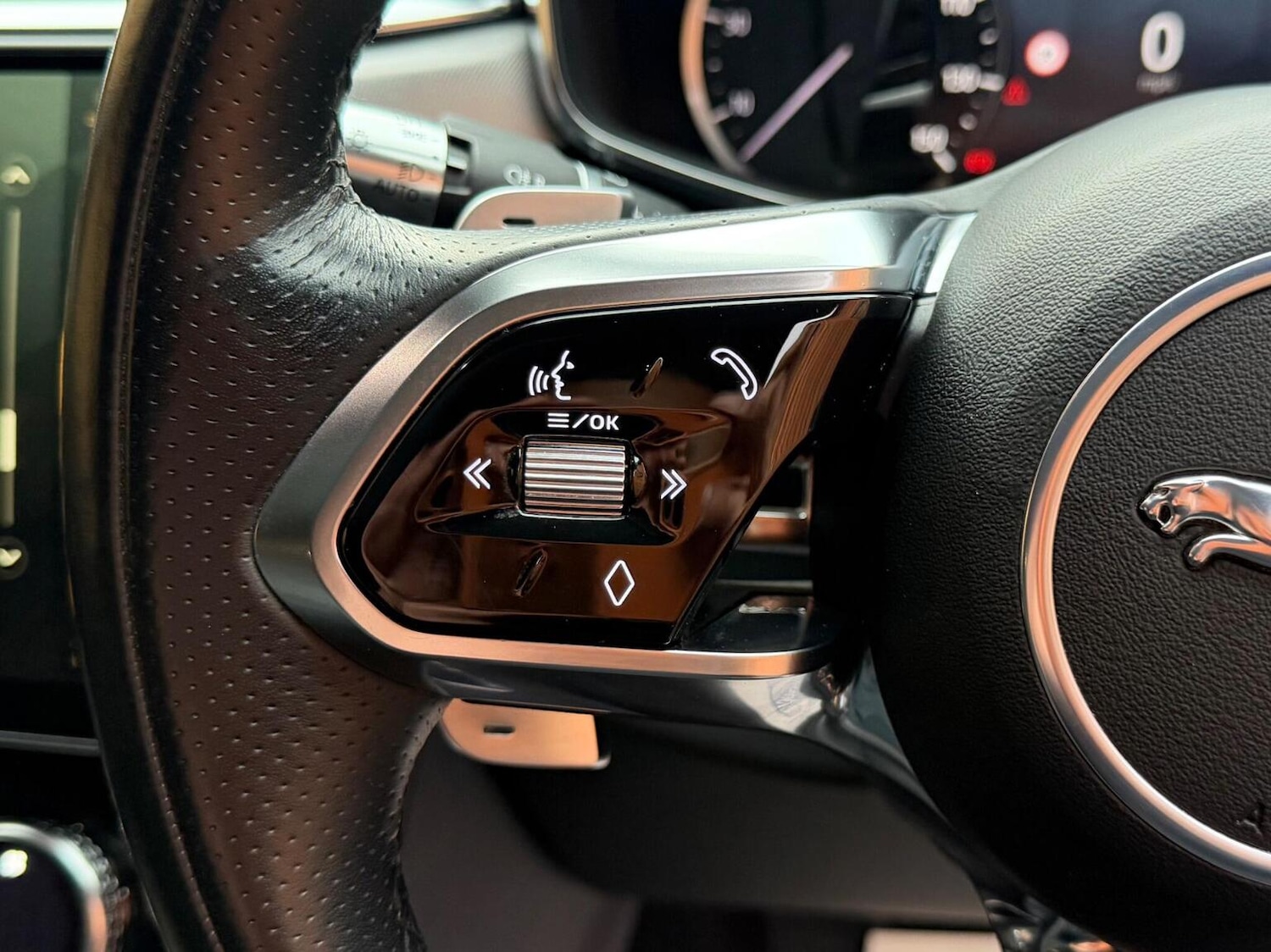 Used Jaguar F-Pace 2022 for sale - 77707299: Photo 17