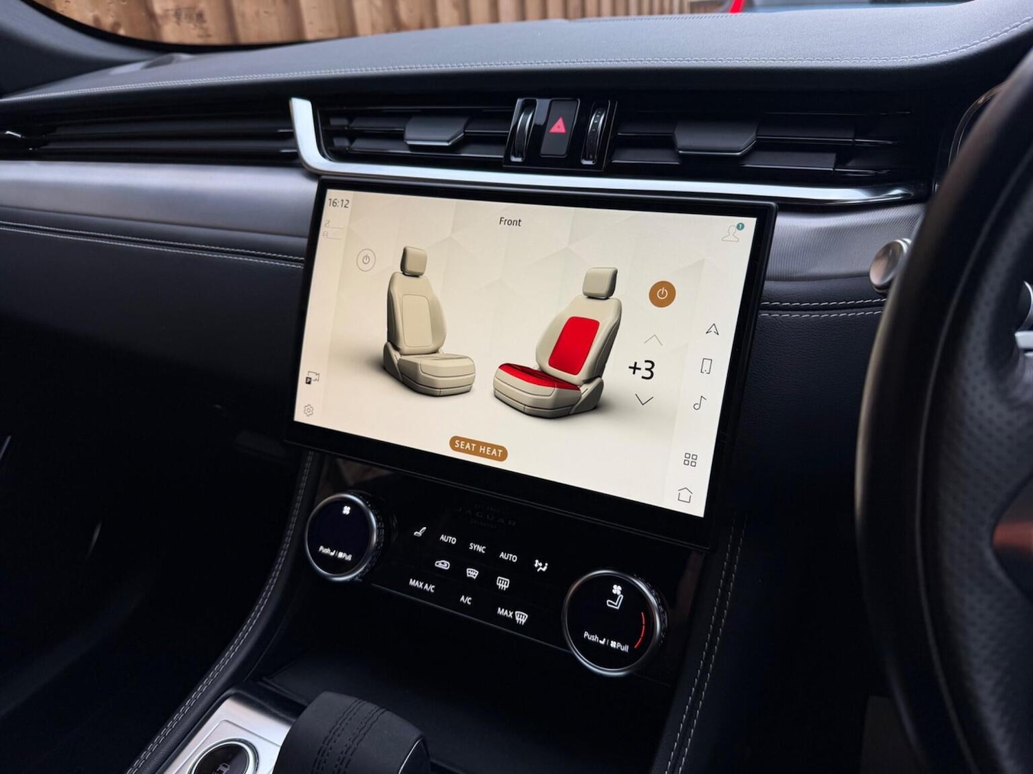 Used Jaguar F-Pace 2022 for sale - 77707299: Photo 23