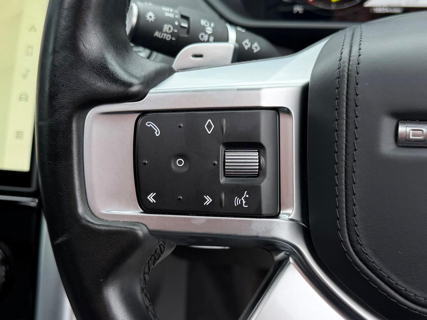 Used Land Rover Discovery 2023 for sale - 77750022: Photo 16