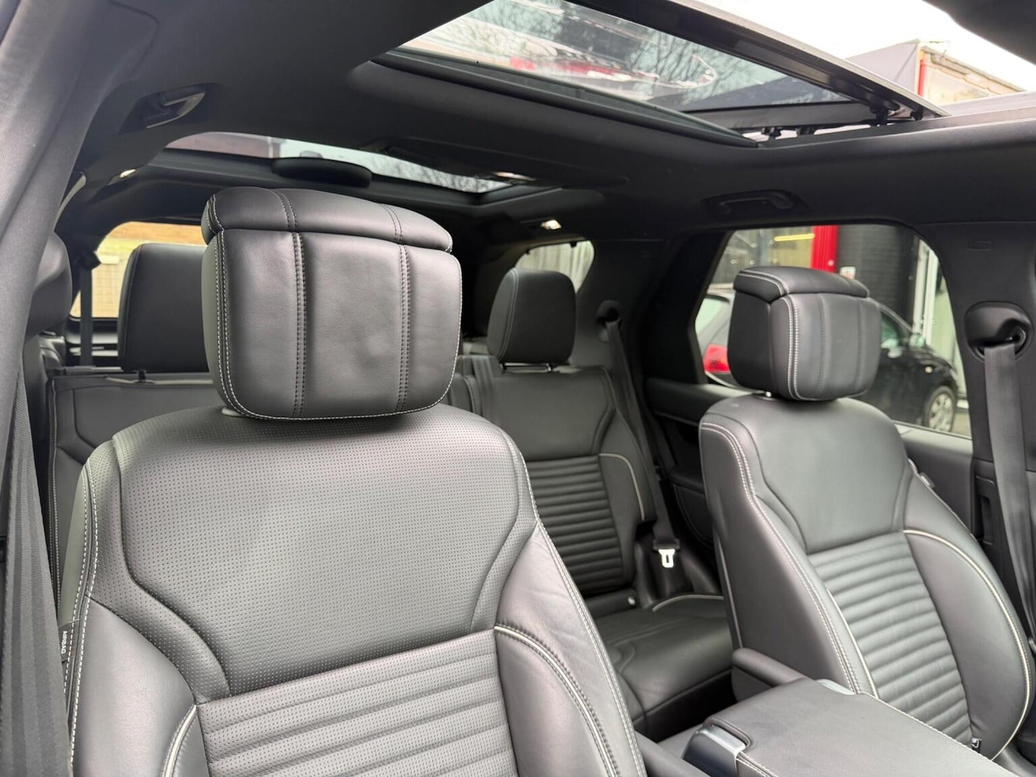 Used Land Rover Discovery 2023 for sale - 77750022: Photo 35