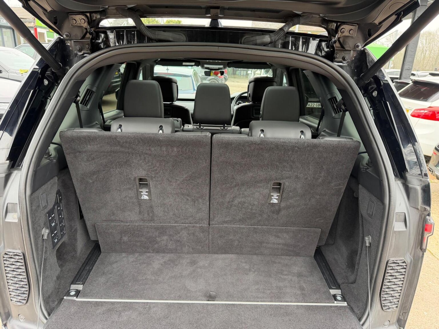 Used Land Rover Discovery 2023 for sale - 77750022: Photo 43