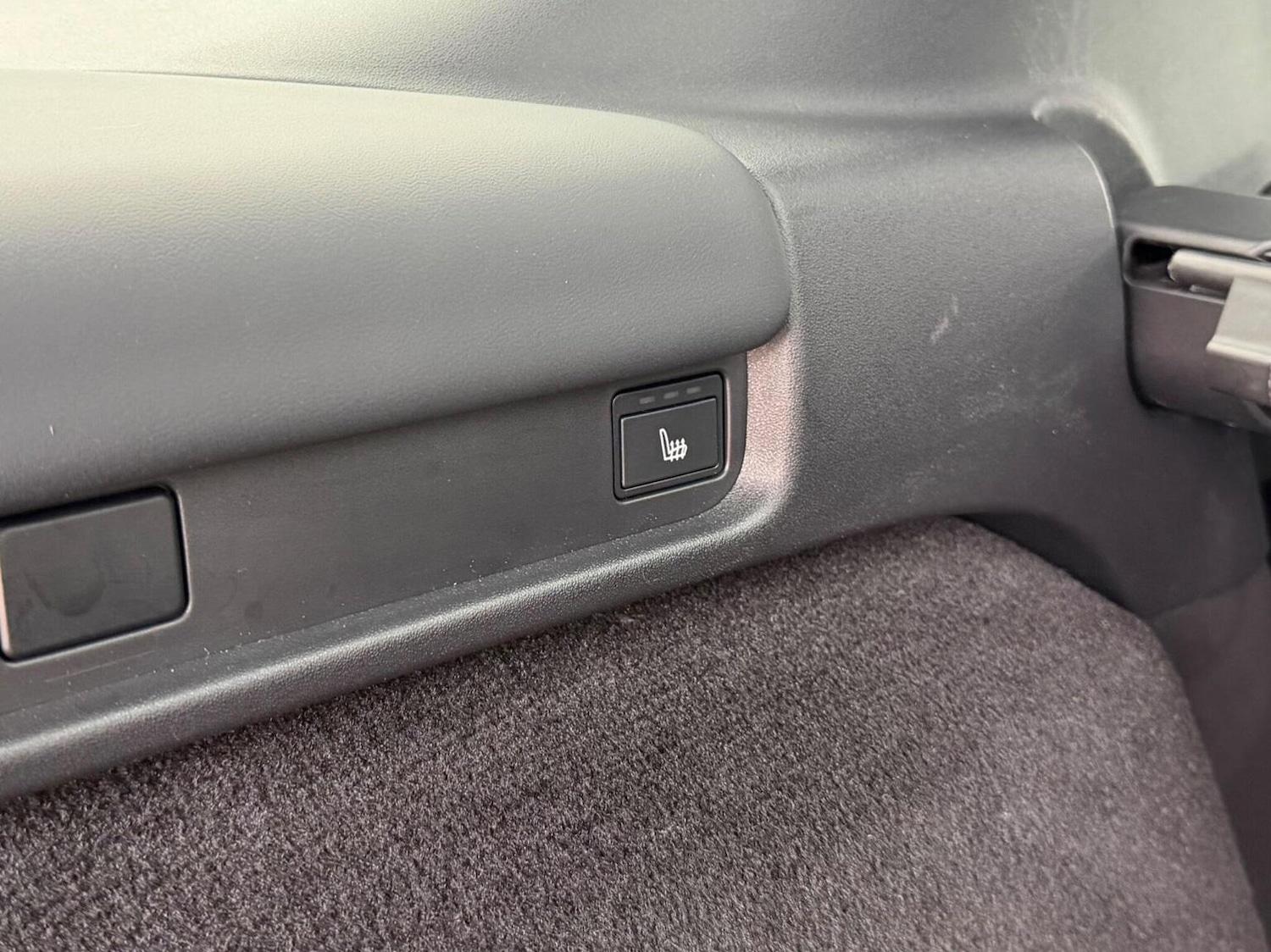 Used Land Rover Discovery 2023 for sale - 77750022: Photo 44