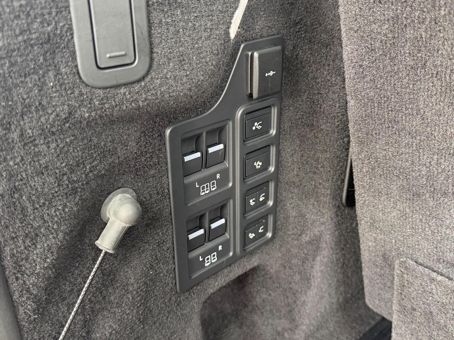 Used Land Rover Discovery 2023 for sale - 77750022: Photo 46