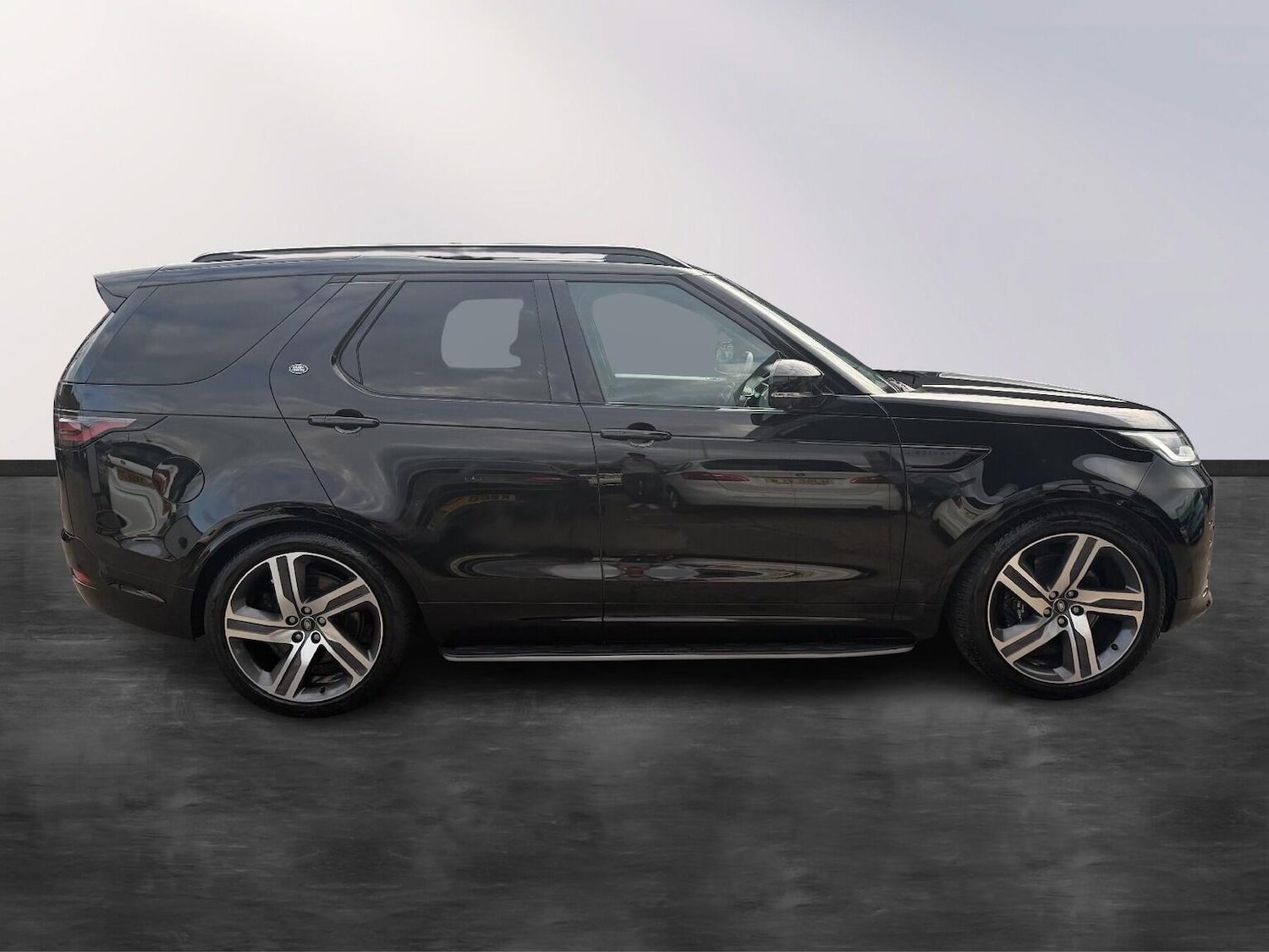 Used Land Rover Discovery 2023 for sale - 77750022: Photo 9