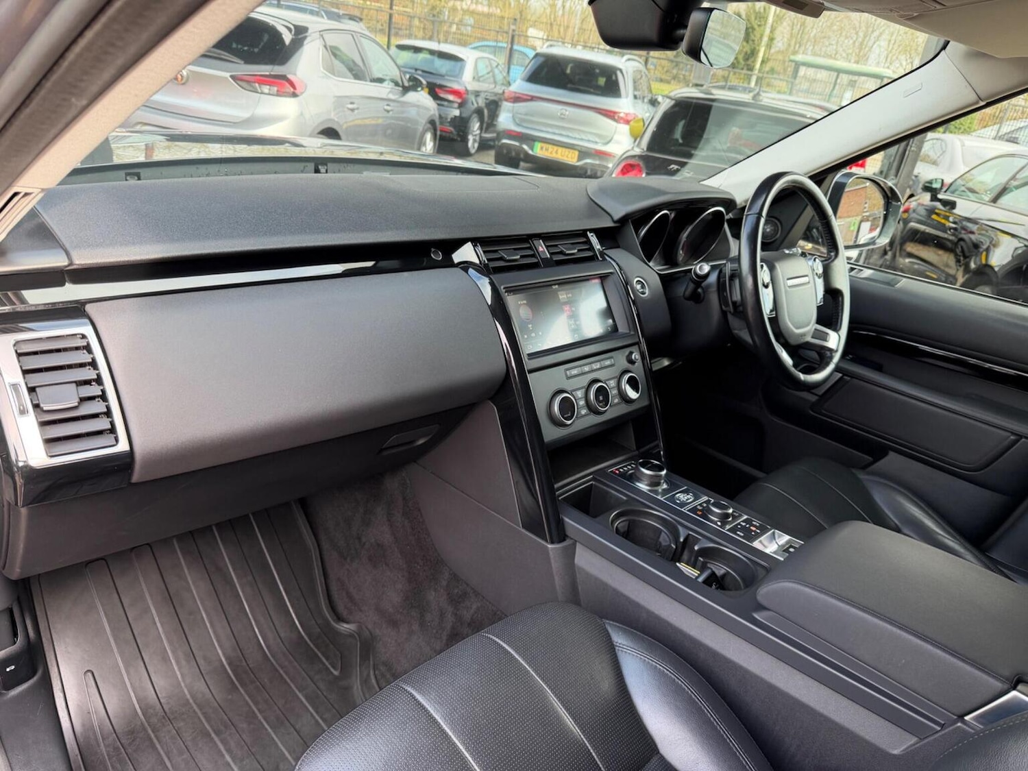 Used Land Rover Discovery 2020 for sale - 77536002: Photo 28