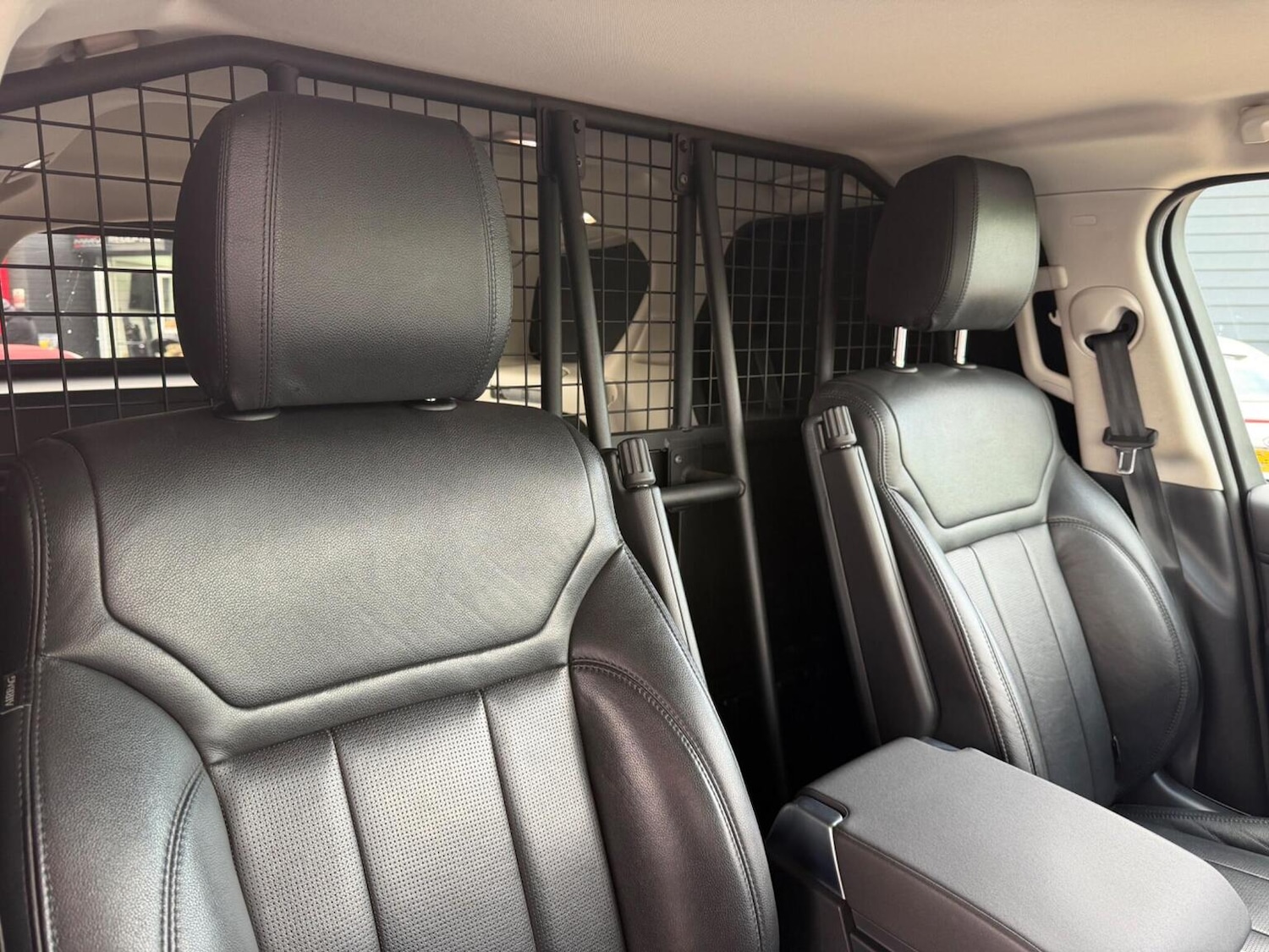 Used Land Rover Discovery 2020 for sale - 77536002: Photo 30