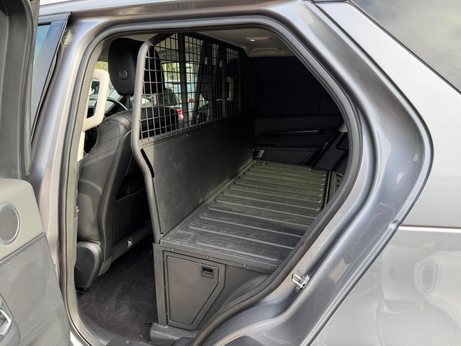 Used Land Rover Discovery 2020 for sale - 77536002: Photo 34