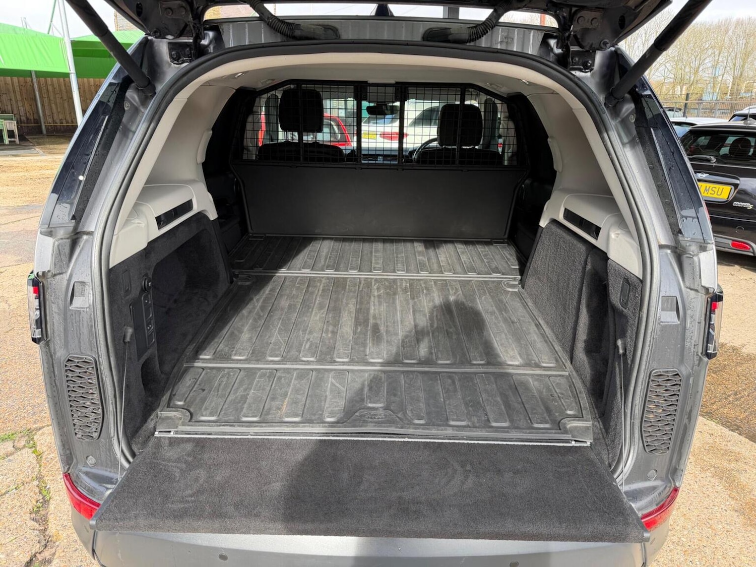 Used Land Rover Discovery 2020 for sale - 77536002: Photo 35