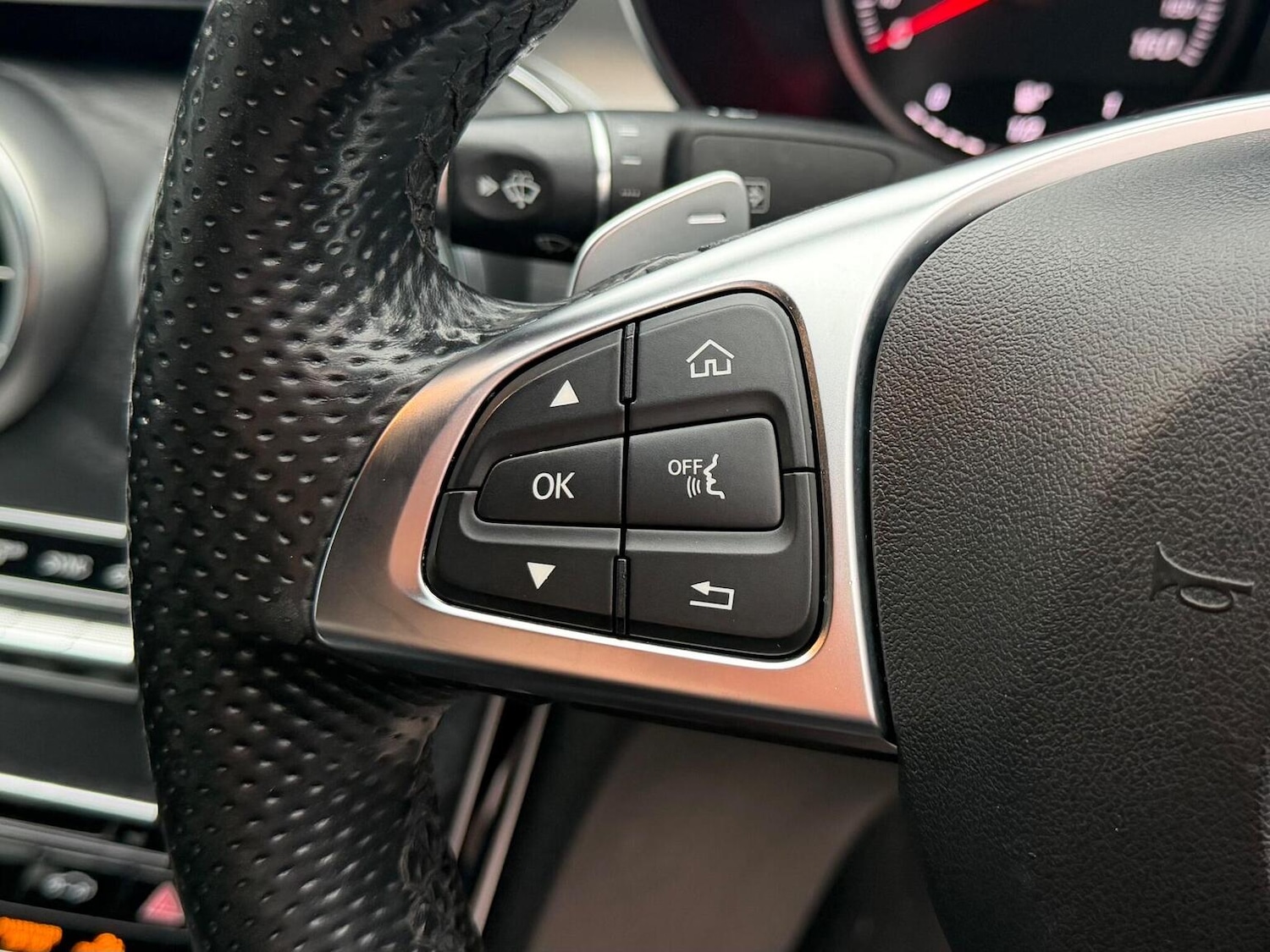 Used Mercedes-Benz C Class 2017 for sale - 76974357: Photo 17