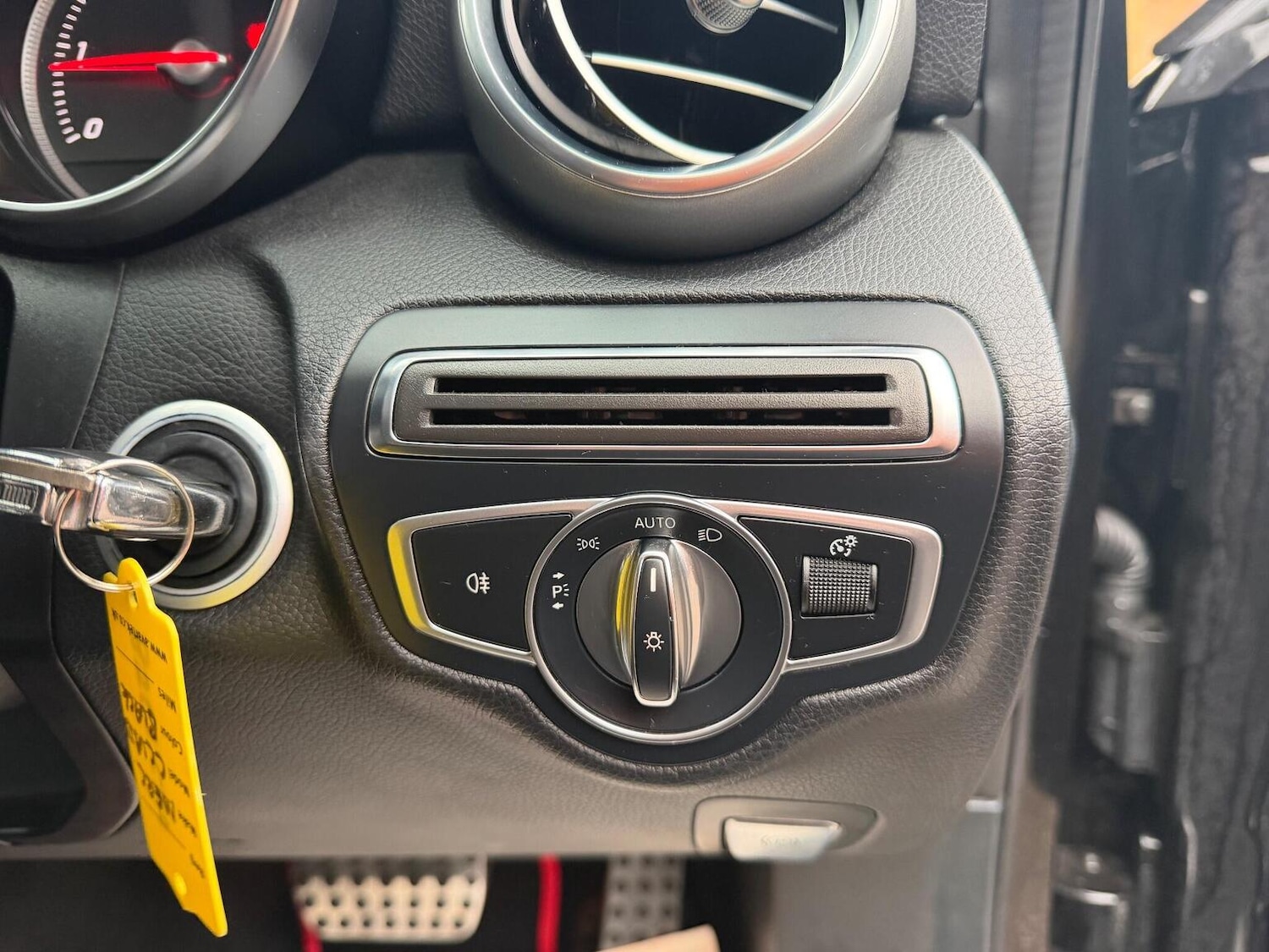 Used Mercedes-Benz C Class 2017 for sale - 76974357: Photo 28