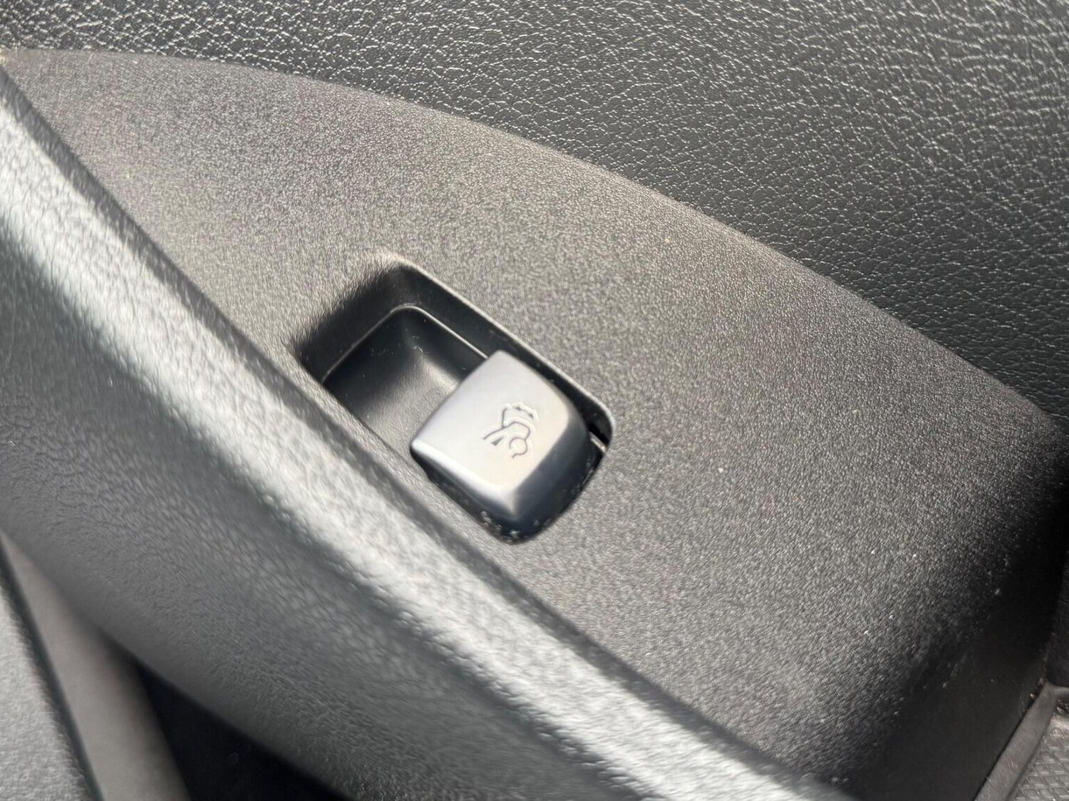 Used Mercedes-Benz E Class 2018 for sale - 77578458: Photo 30