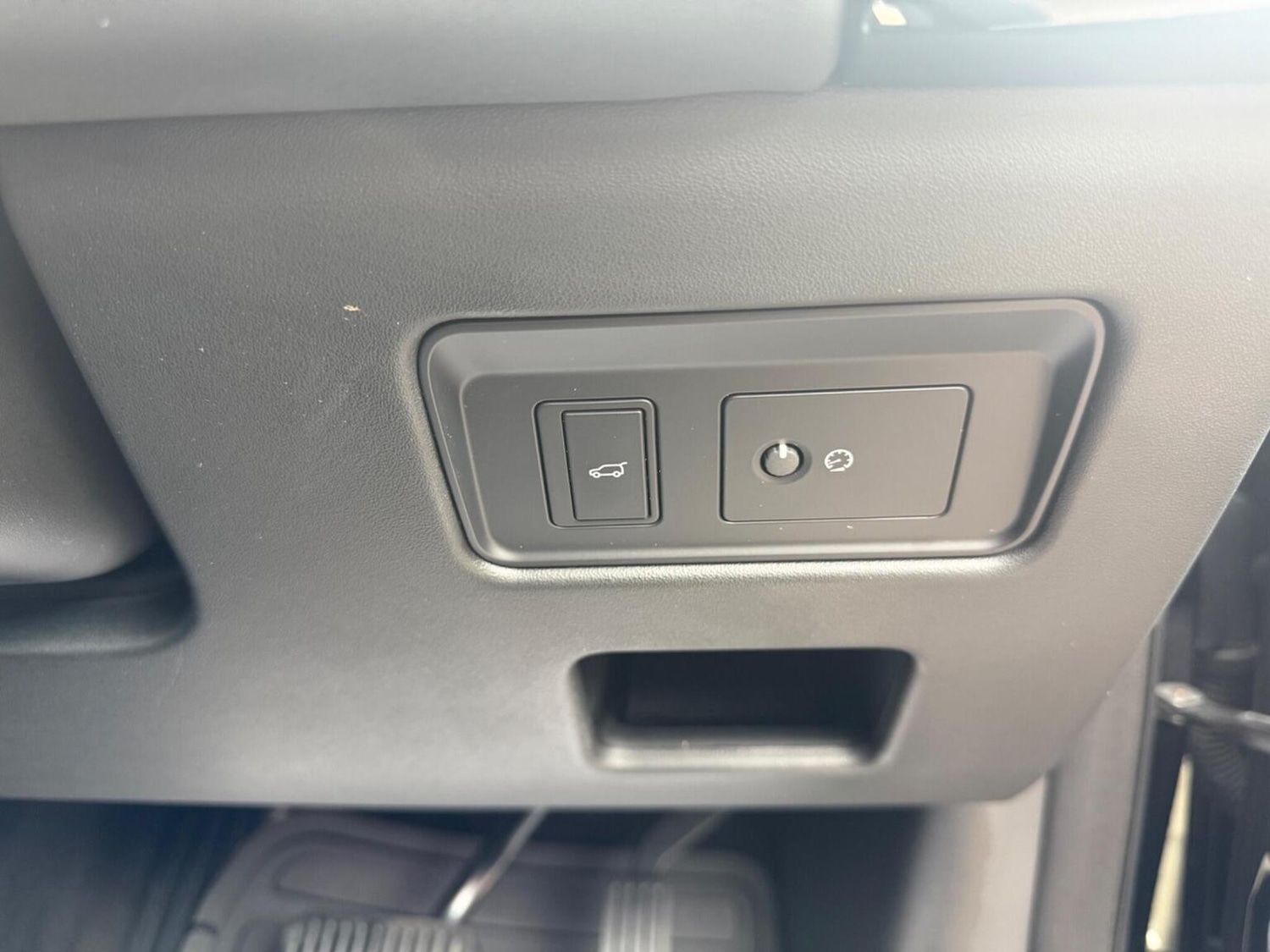 Used Land Rover Discovery 2018 for sale - 77802655: Photo 30