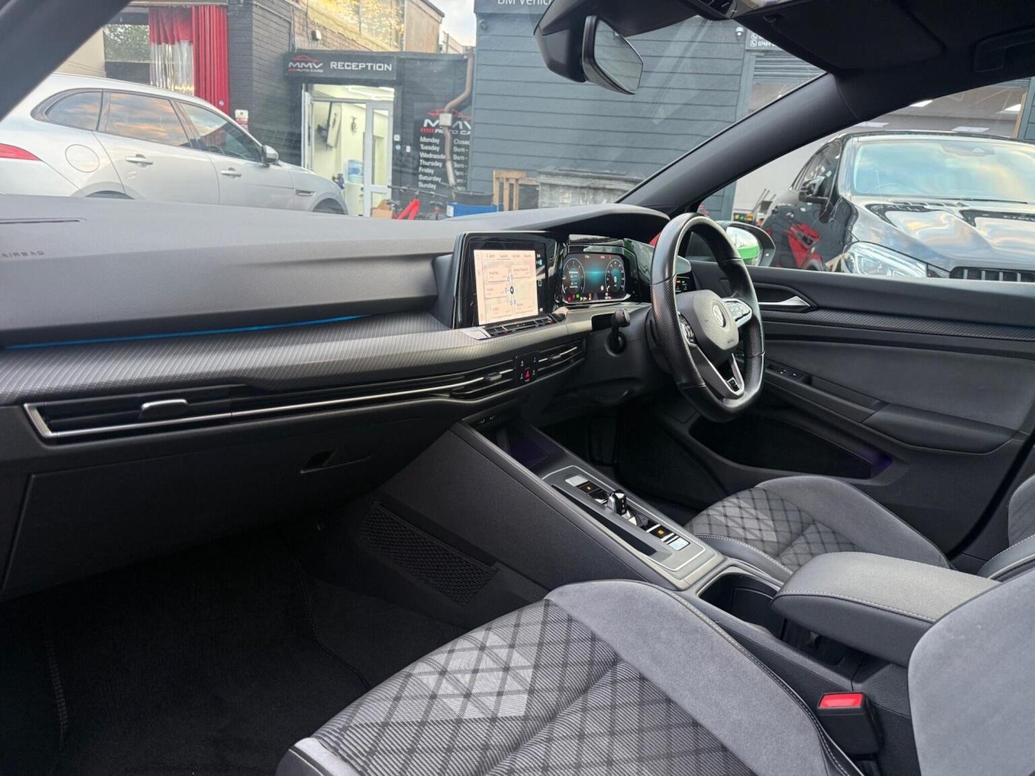 Used Volkswagen Golf 2020 for sale - 76670861: Photo 29