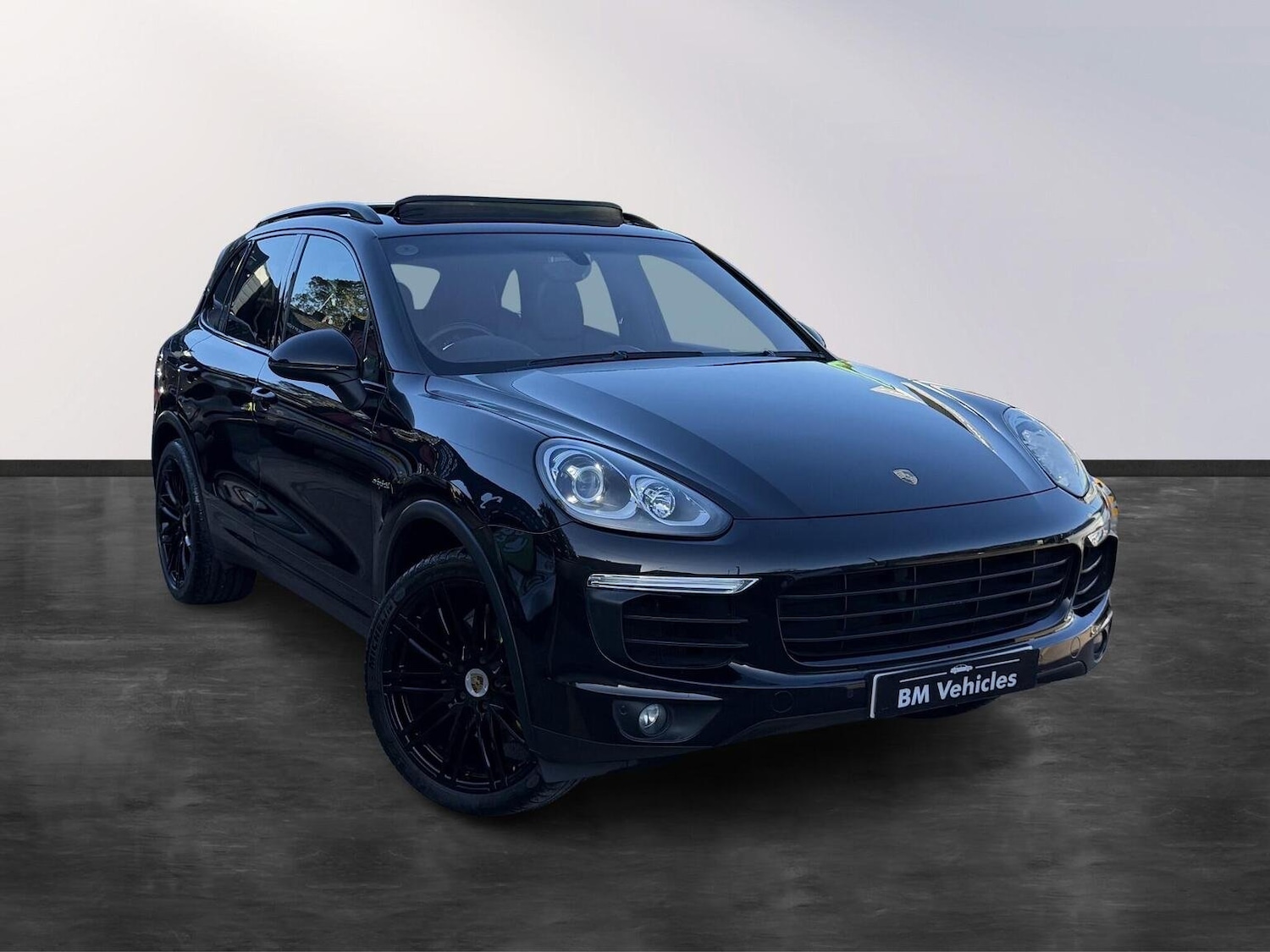 Used Porsche Cayenne 2016 for sale - 76670845: Photo 1