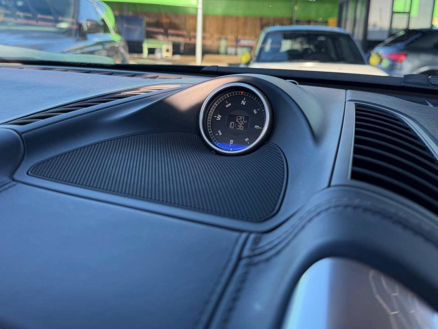 Used Porsche Cayenne 2016 for sale - 76670845: Photo 21