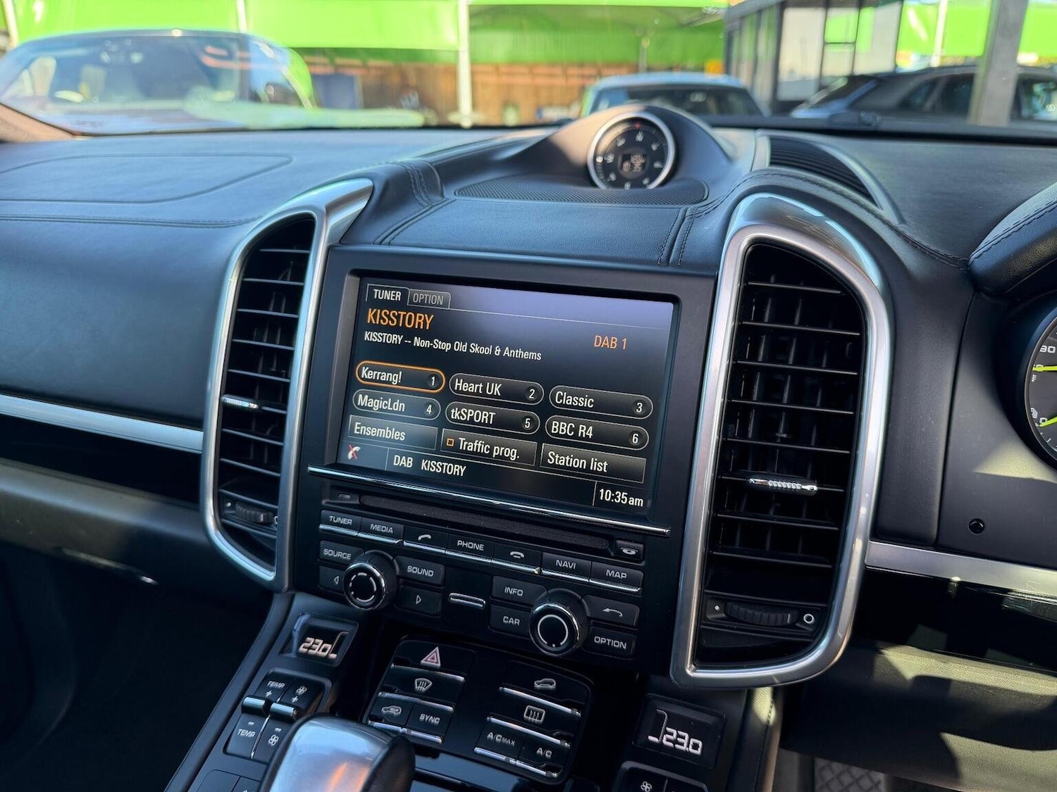 Used Porsche Cayenne 2016 for sale - 76670845: Photo 23