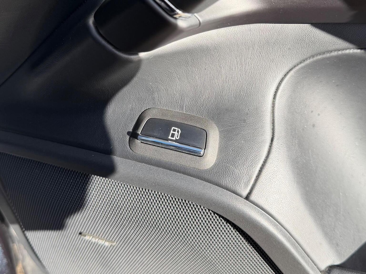 Used Porsche Cayenne 2016 for sale - 76670845: Photo 35