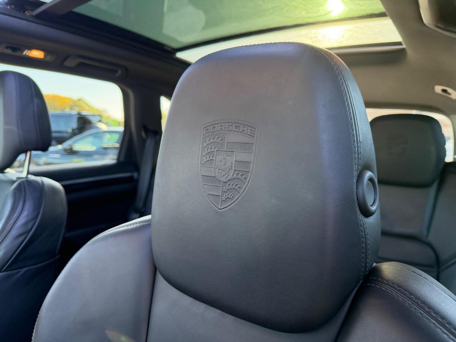 Used Porsche Cayenne 2016 for sale - 76670845: Photo 41