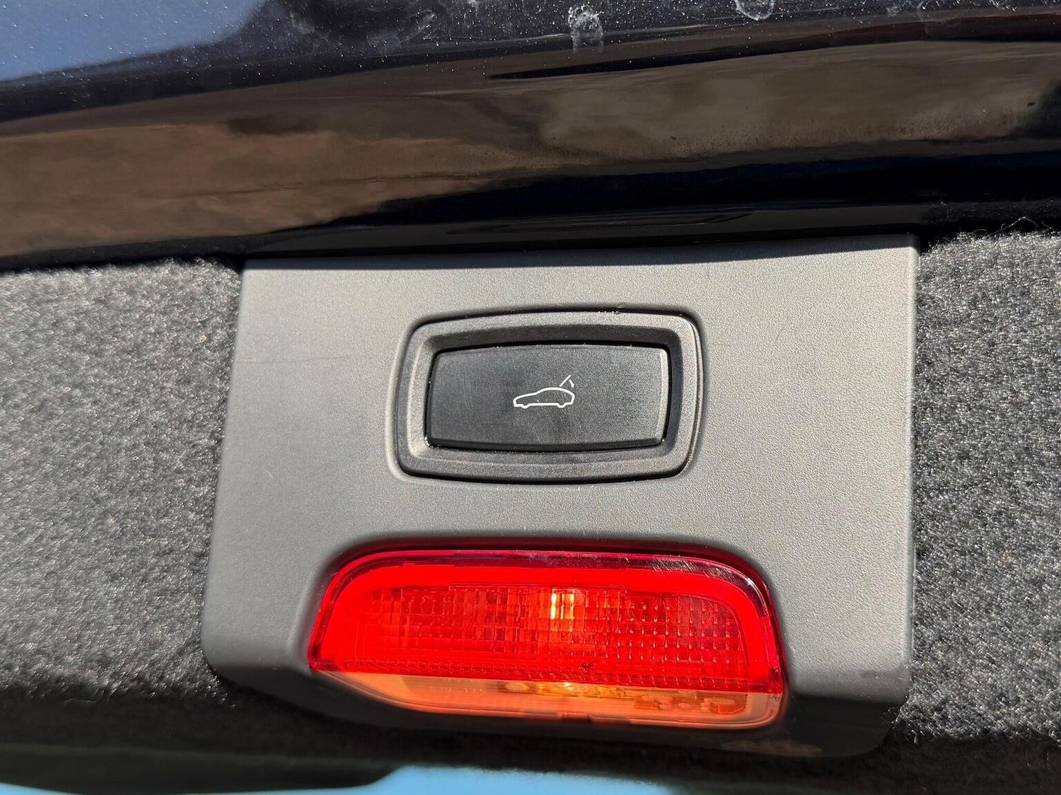 Used Porsche Cayenne 2016 for sale - 76670845: Photo 46