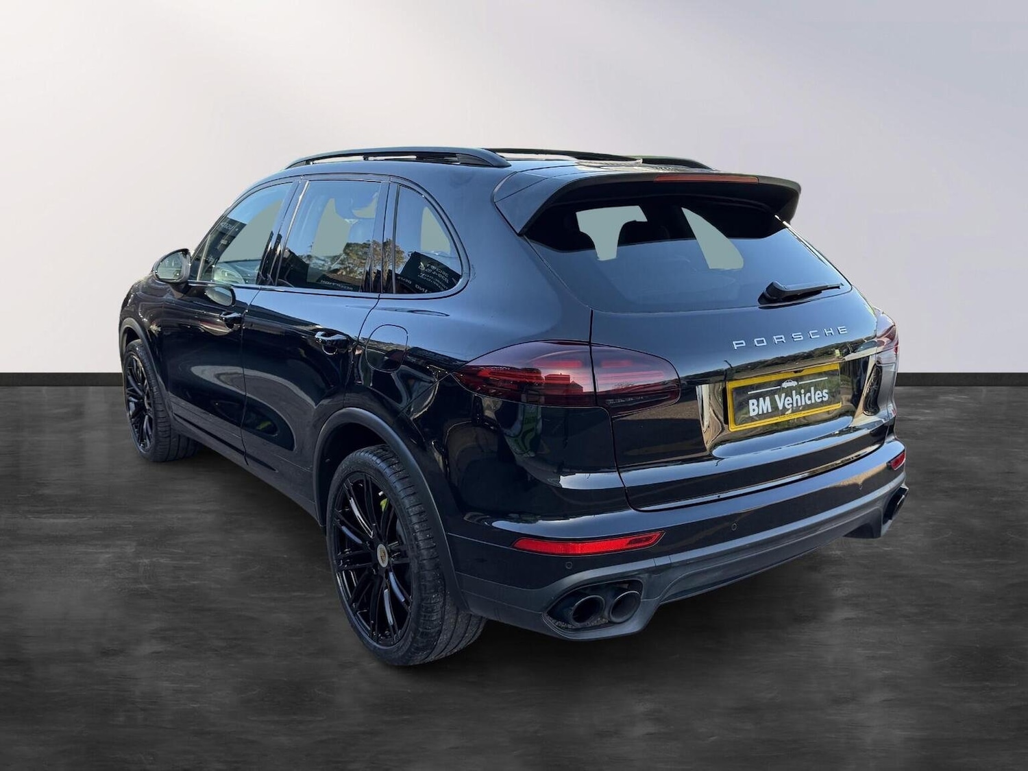 Used Porsche Cayenne 2016 for sale - 76670845: Photo 6