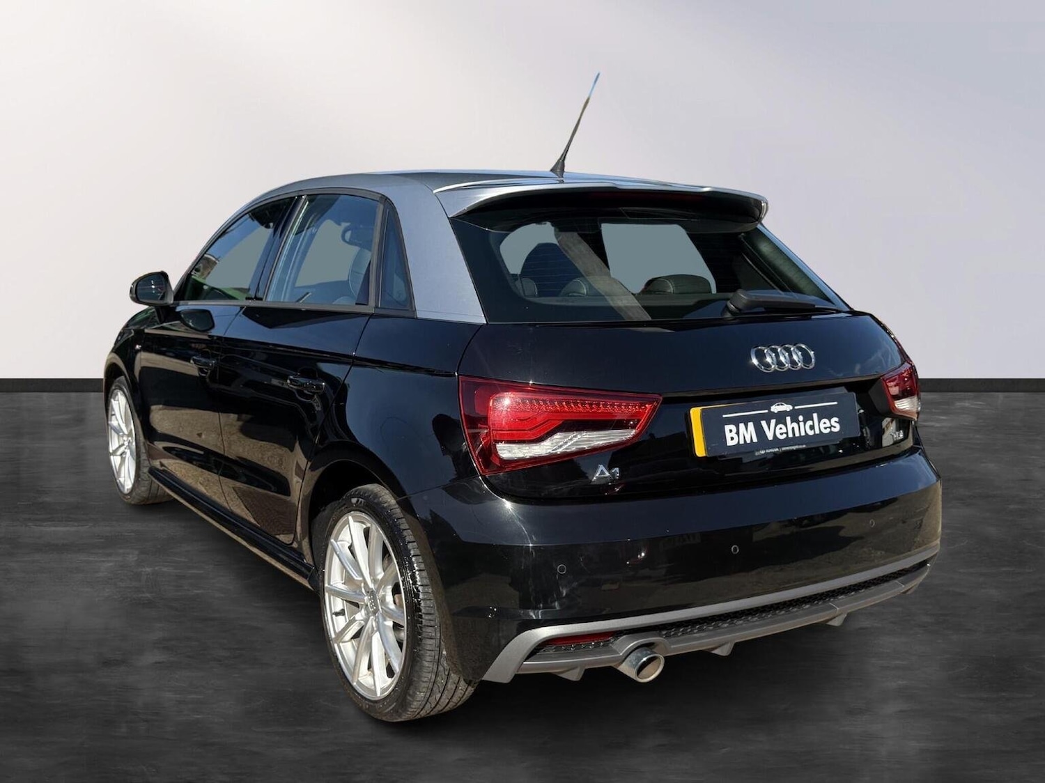 Used Audi A1 2015 for sale - 76670846: Photo 6