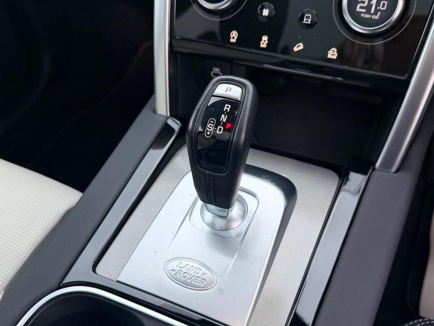 Used Land Rover Discovery Sport 2022 for sale - 77694349: Photo 25