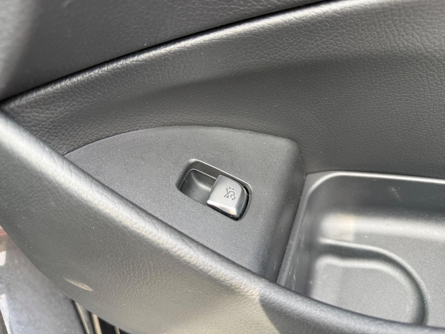 Used Mercedes-Benz E Class 2020 for sale - 76713006: Photo 35