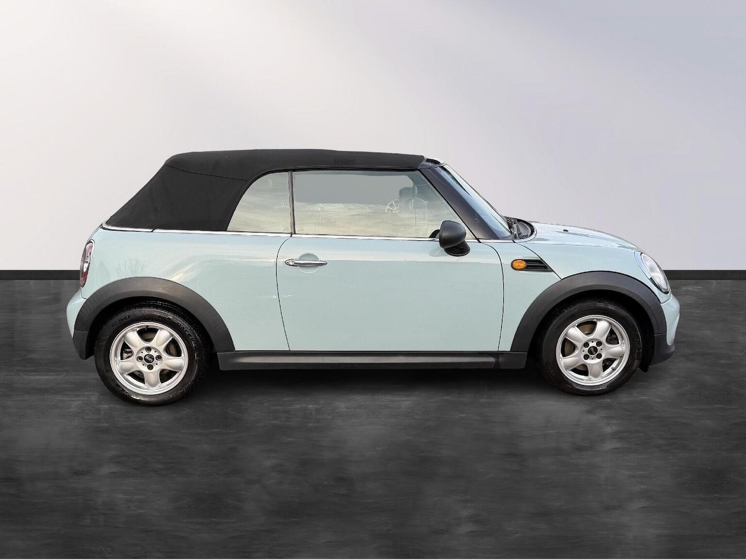 Used MINI Convertible 2011 for sale - 77028008: Photo 11