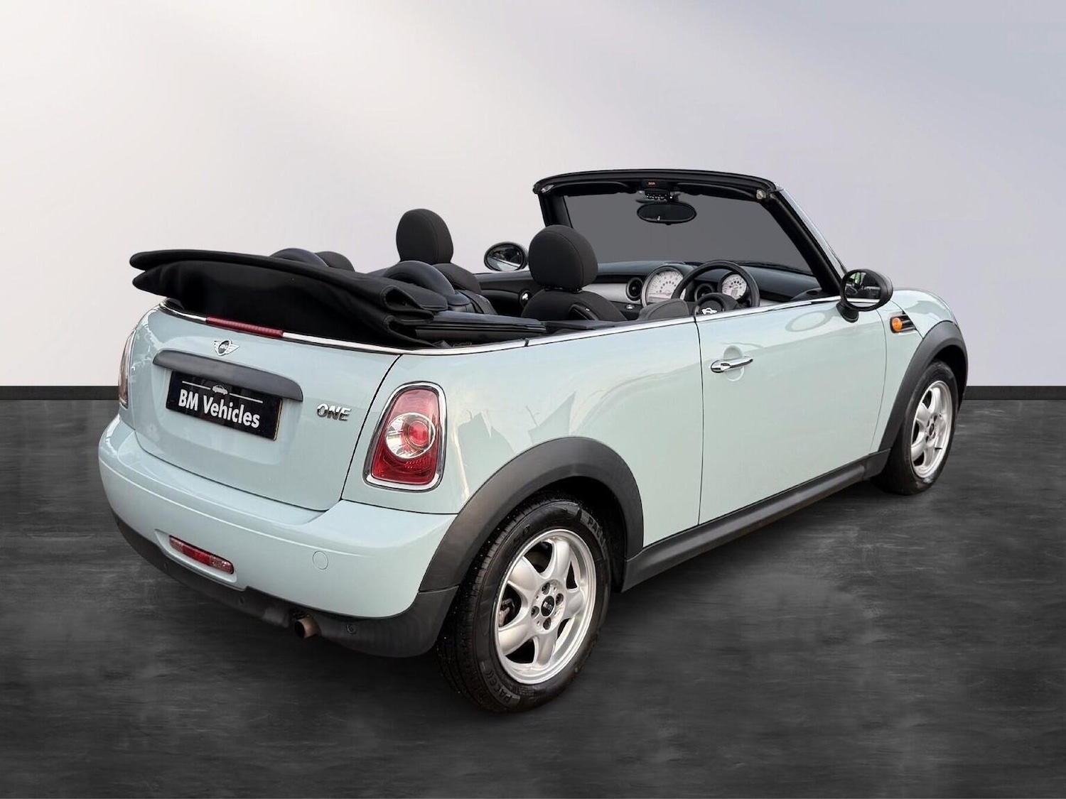 Used MINI Convertible 2011 for sale - 77028008: Photo 16