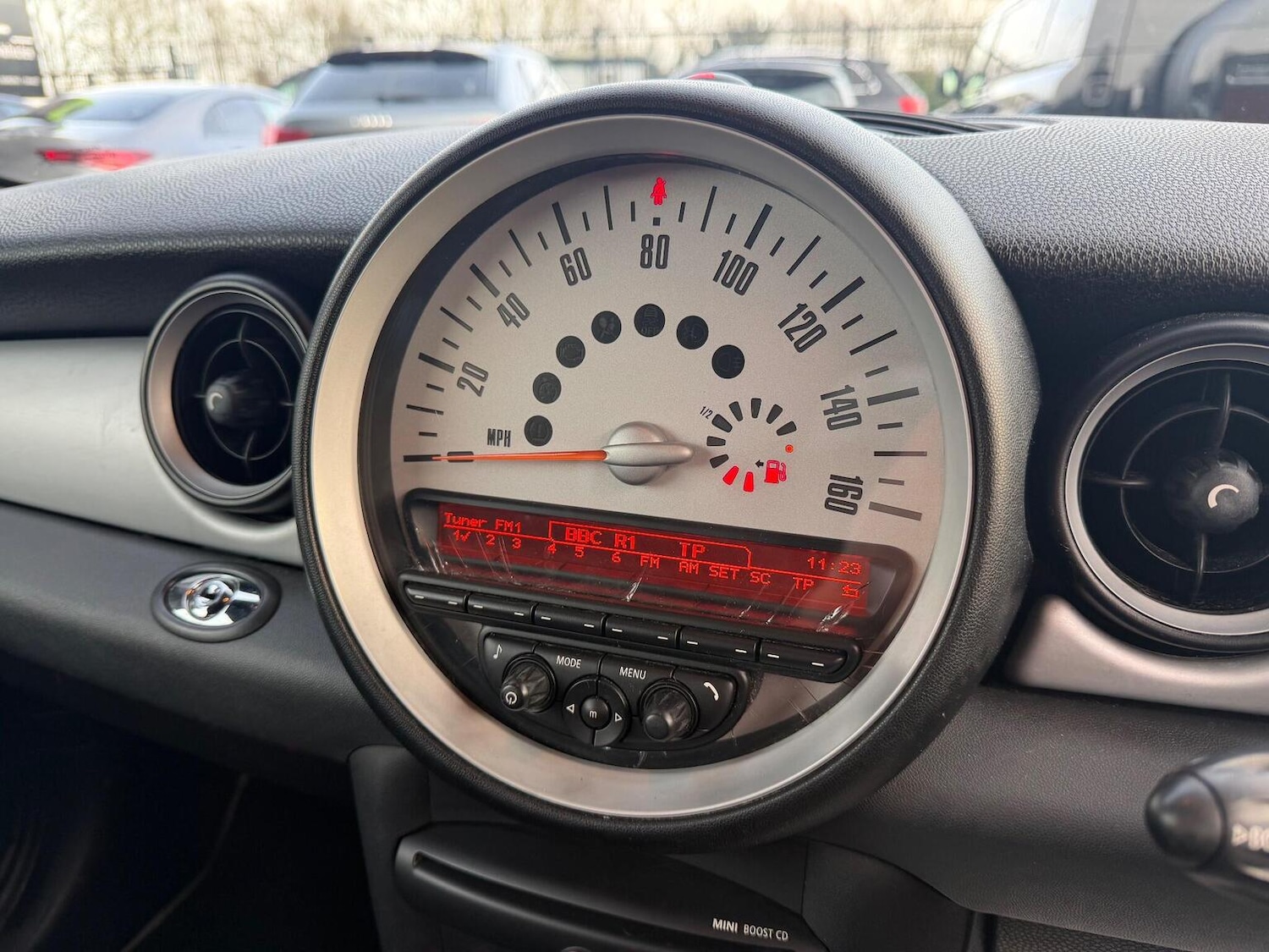 Used MINI Convertible 2011 for sale - 77028008: Photo 24