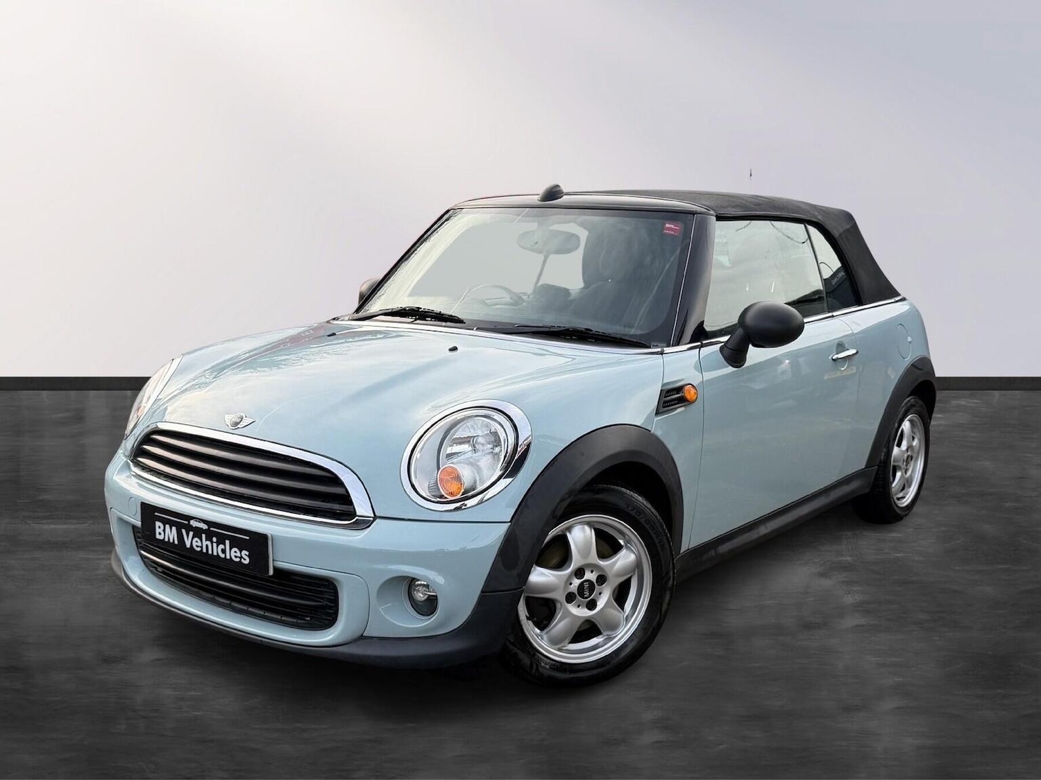 Used MINI Convertible 2011 for sale - 77028008: Photo 4