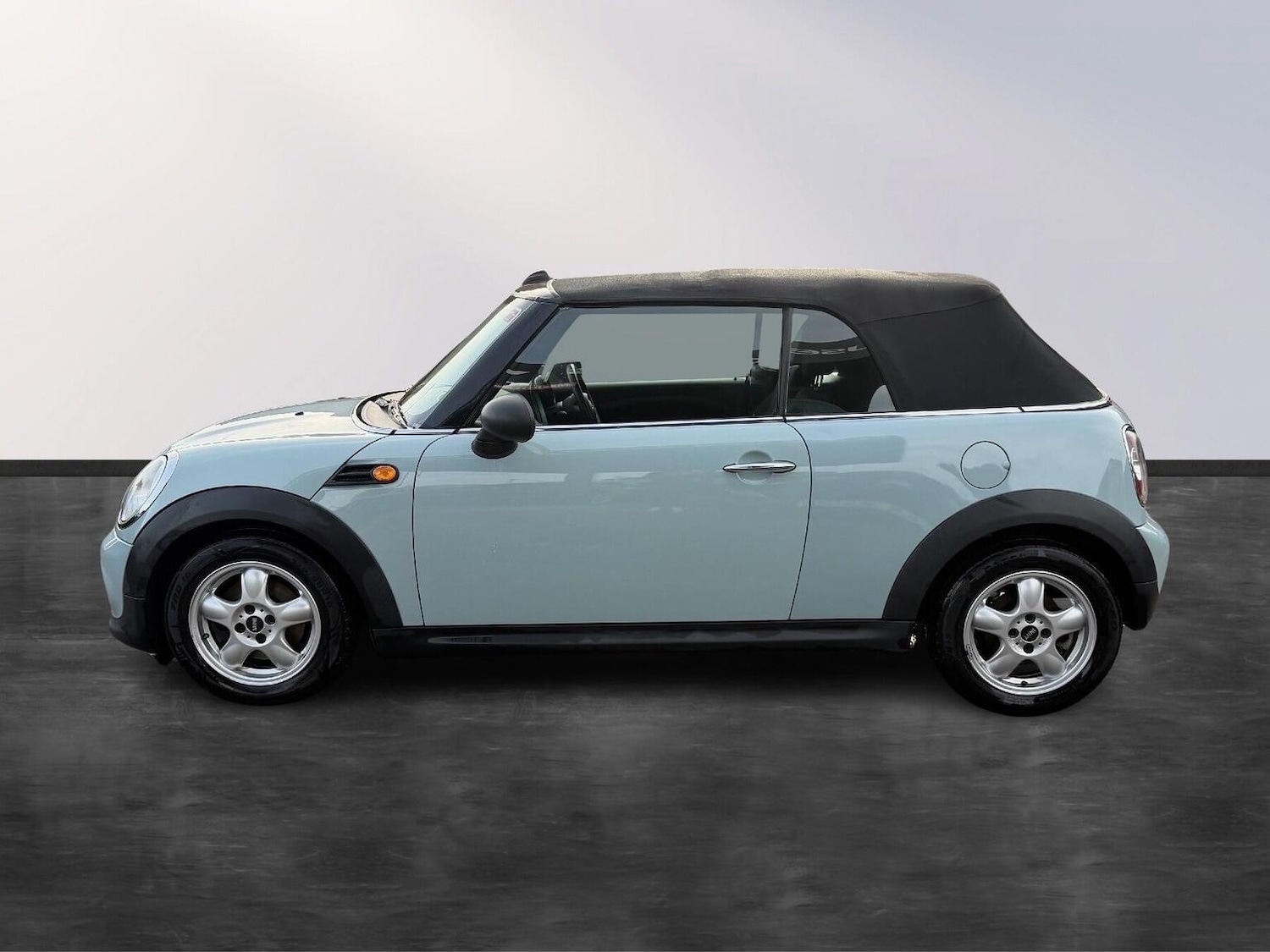 Used MINI Convertible 2011 for sale - 77028008: Photo 7