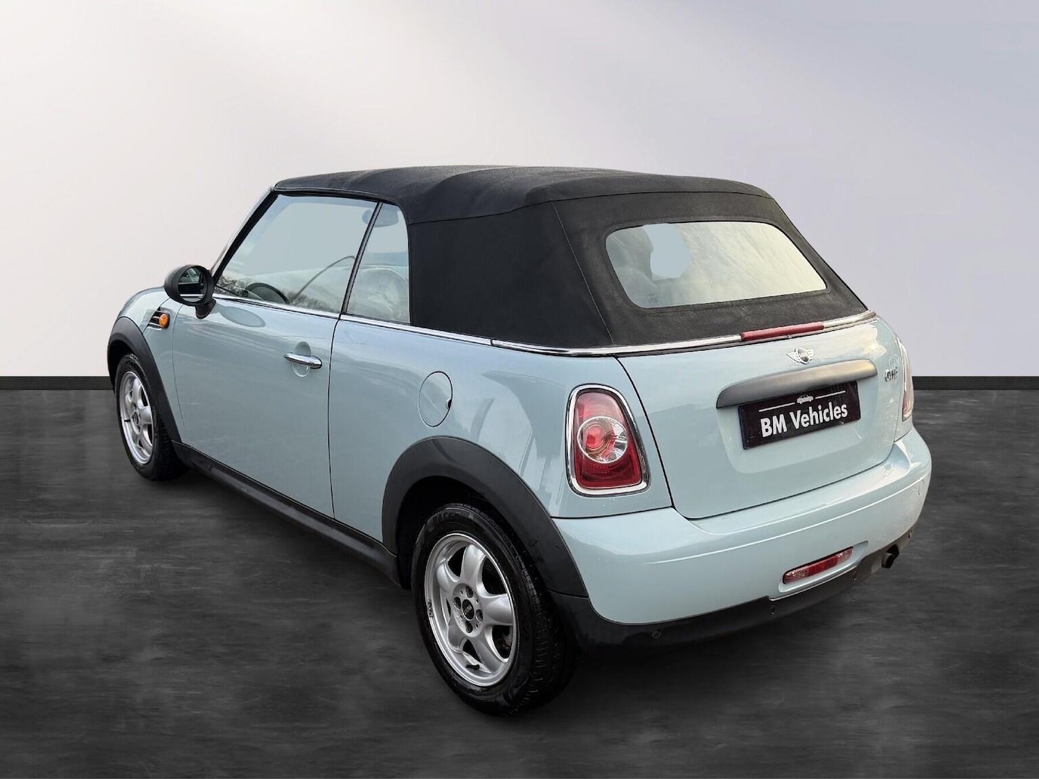 Used MINI Convertible 2011 for sale - 77028008: Photo 8