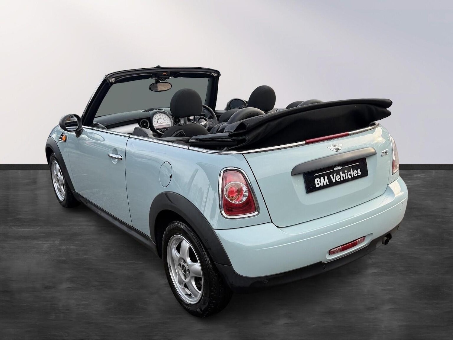Used MINI Convertible 2011 for sale - 77028008: Photo 9