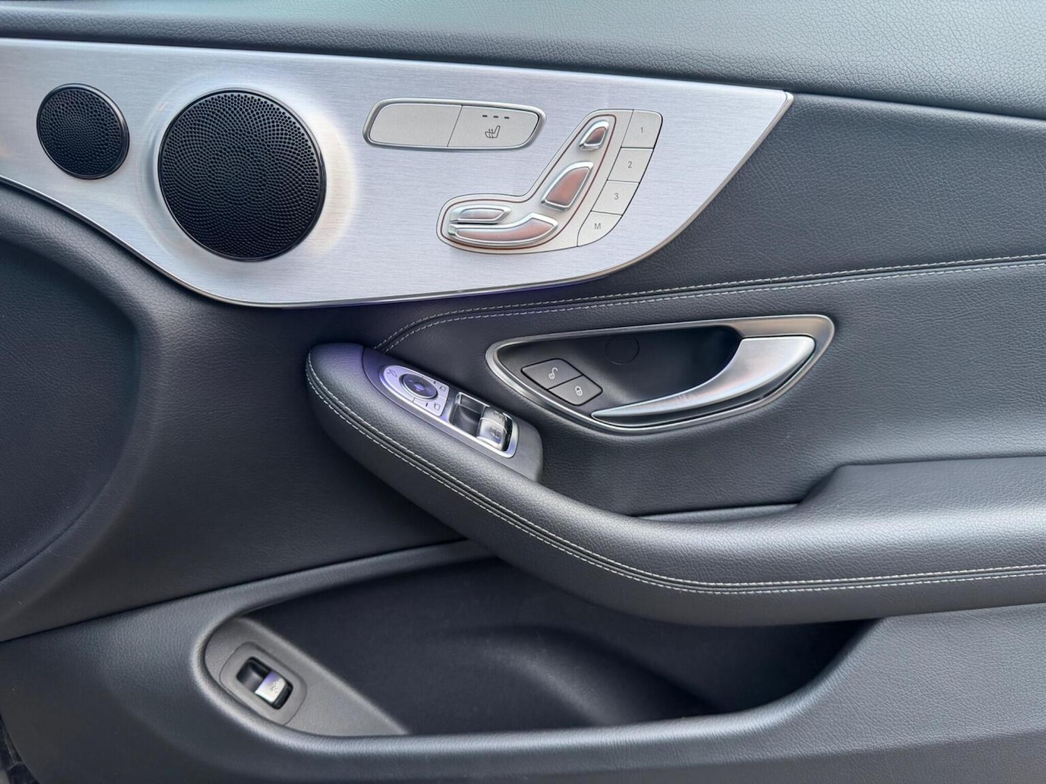 Used Mercedes-Benz C Class 2019 for sale - 77438350: Photo 30