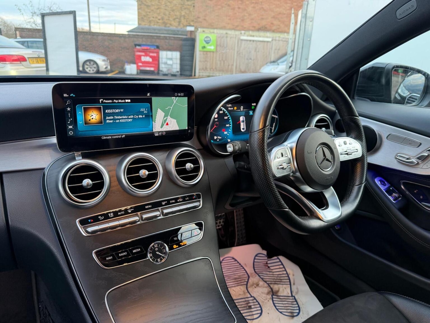 Used Mercedes-Benz C Class 2019 for sale - 77438350: Photo 34