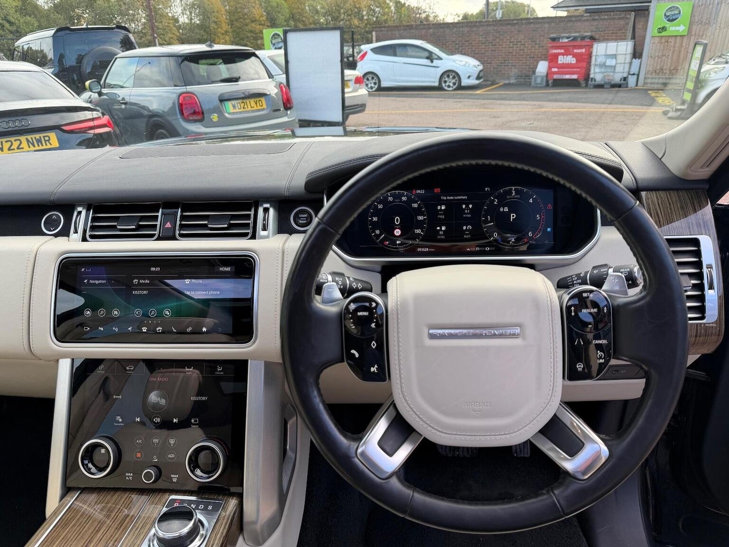 Used Land Rover Range Rover 2018 for sale - 76670856: Photo 13