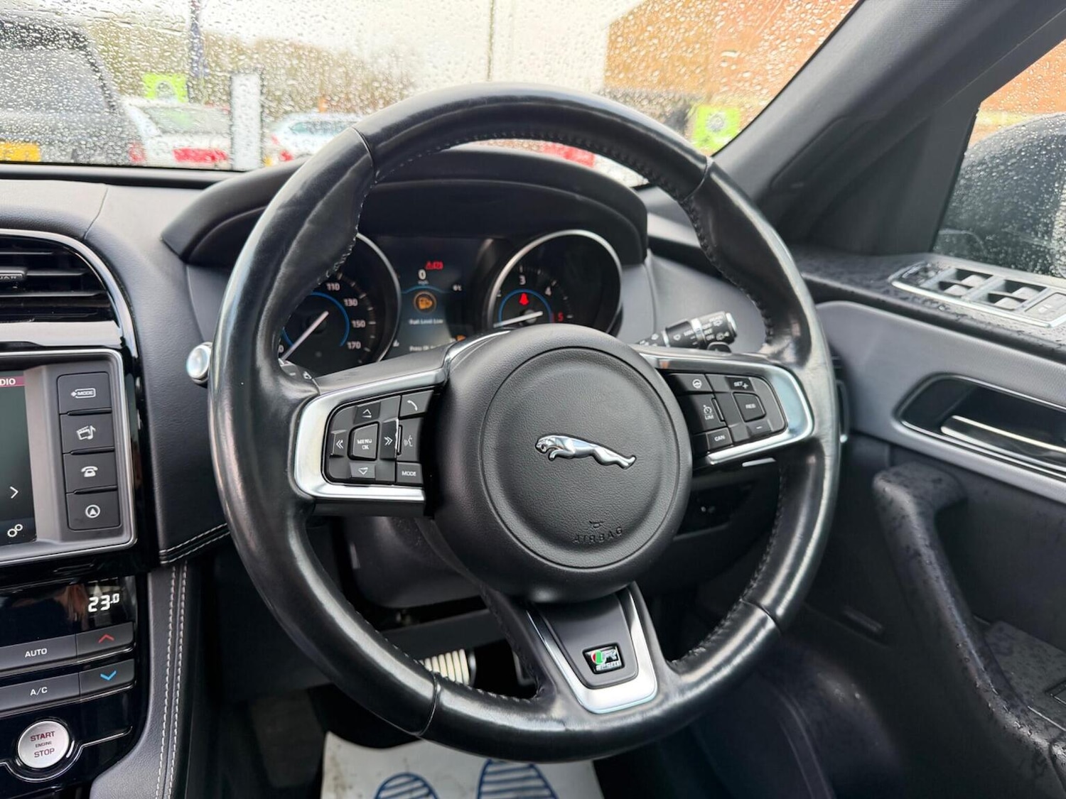 Used Jaguar F-Pace 2016 for sale - 77572896: Photo 19