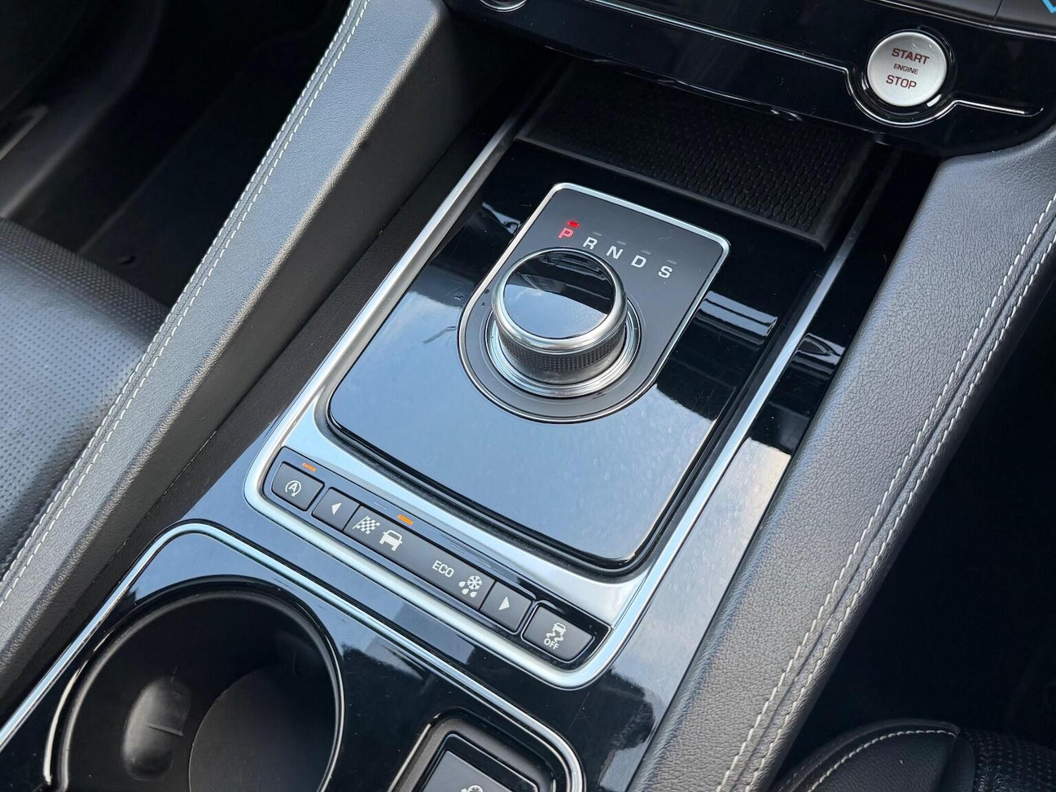 Used Jaguar F-Pace 2016 for sale - 77572896: Photo 27