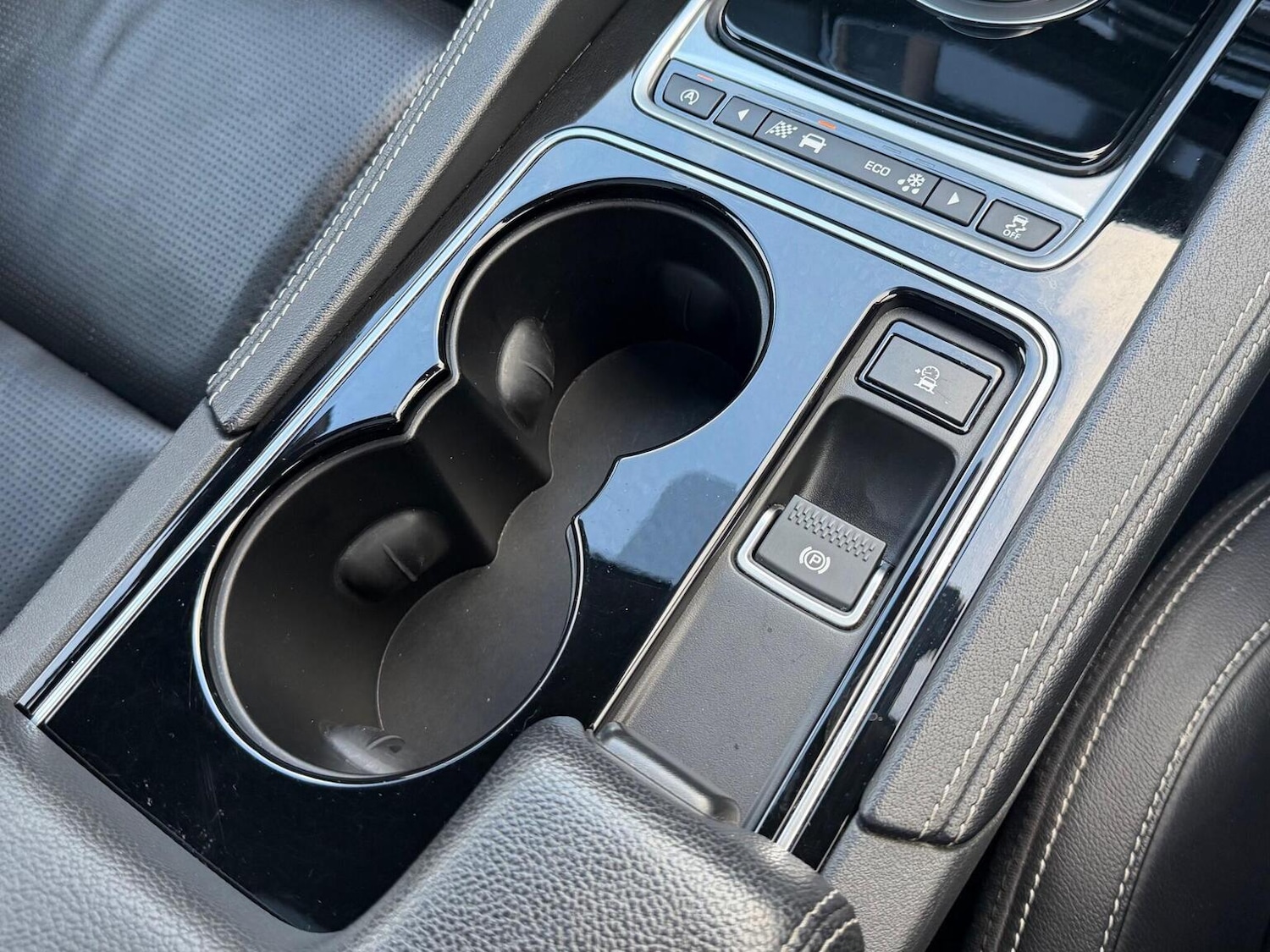 Used Jaguar F-Pace 2016 for sale - 77572896: Photo 28