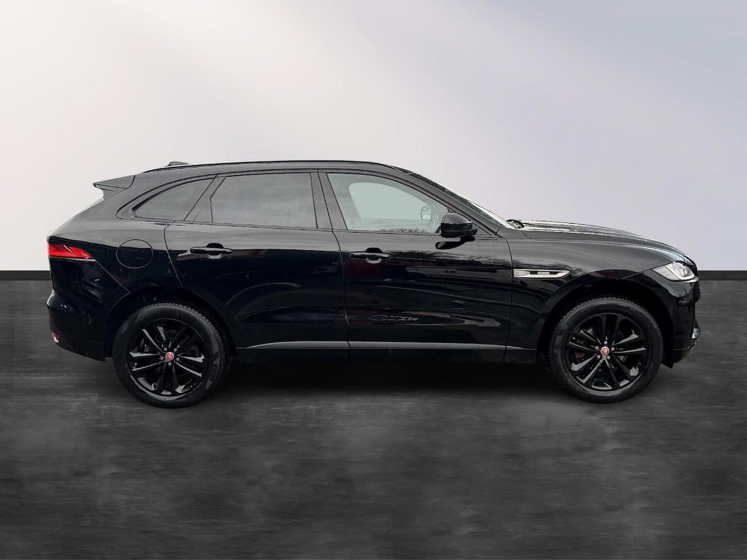 Used Jaguar F-Pace 2016 for sale - 77572896: Photo 9